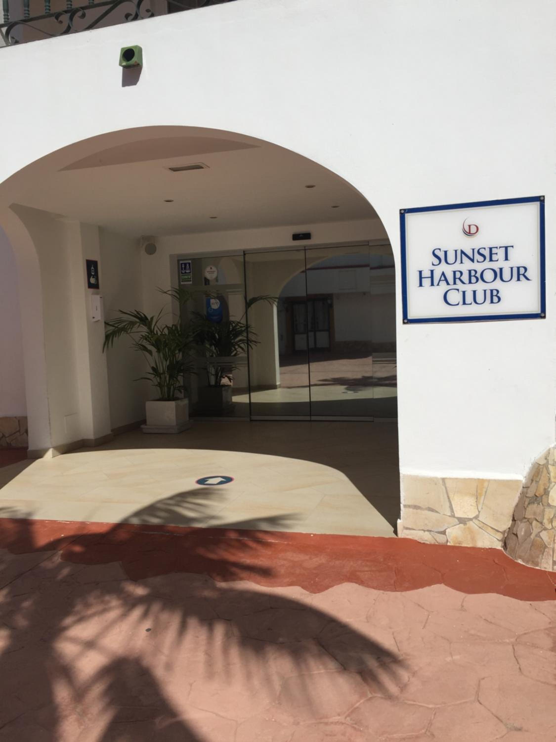 Beachfront Private Apartment in Pueblo Torviscas Sunset Harbour
