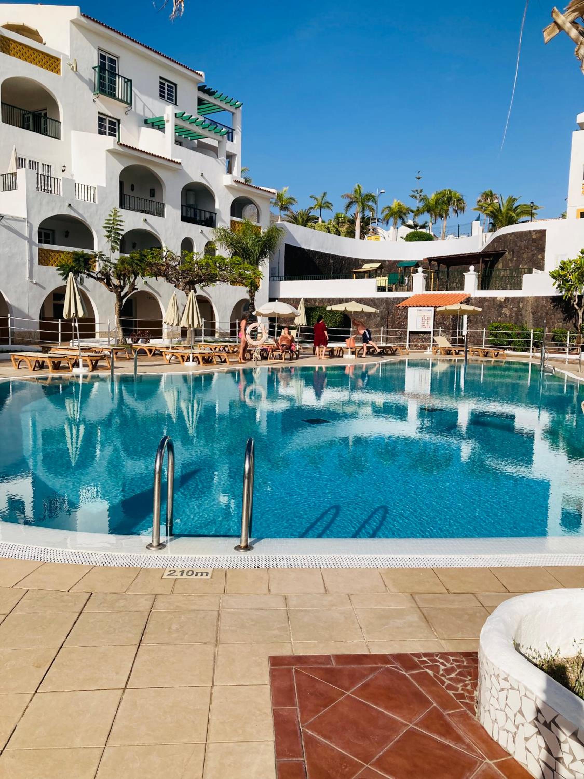 Beachfront Private Apartment in Pueblo Torviscas Sunset Harbour