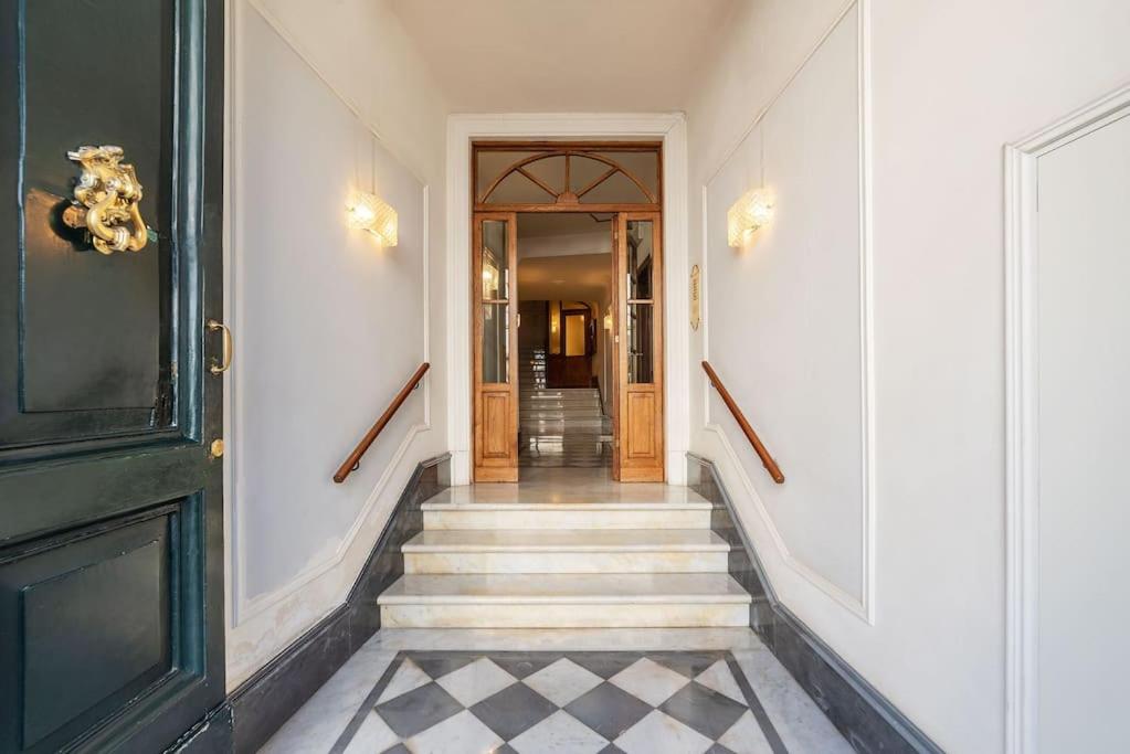 HospitalityRome Piazza di Spagna View