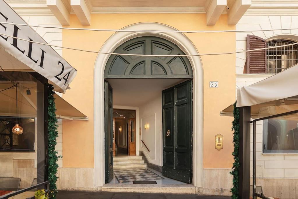 HospitalityRome Piazza di Spagna View