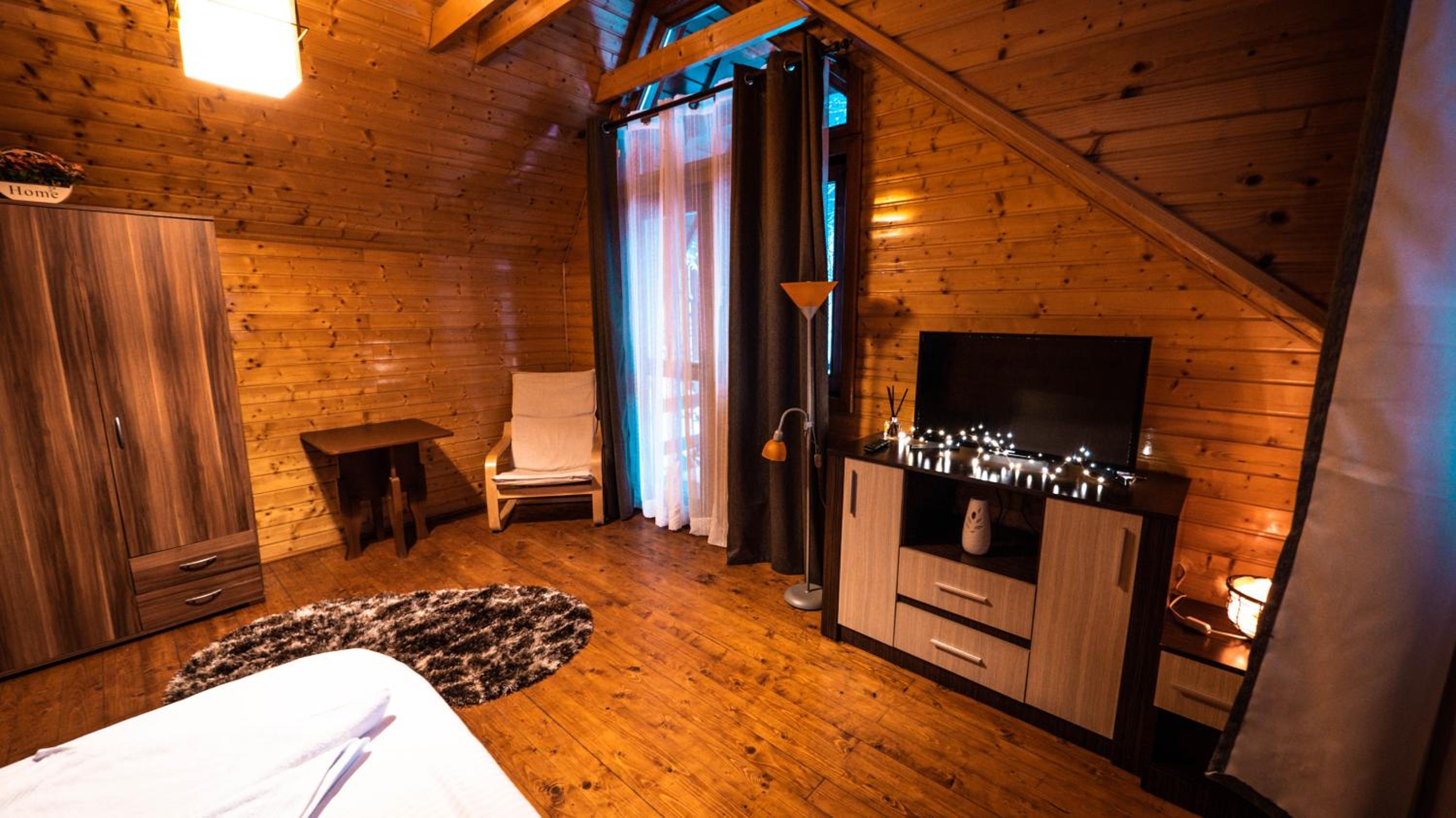 Pinewood Cabin