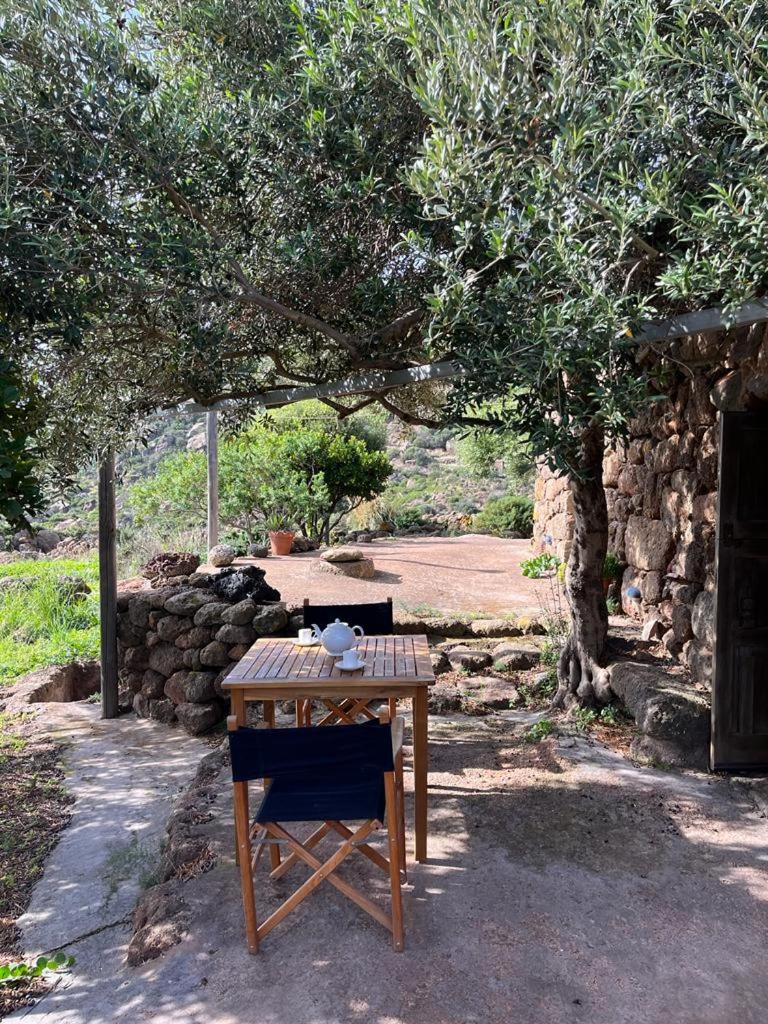 Dammusi IL SERRALH -Pantelleria-