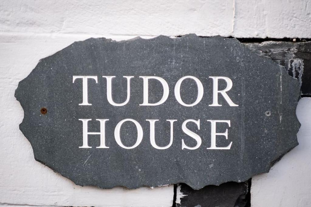 Tudor House-Windermere Centre