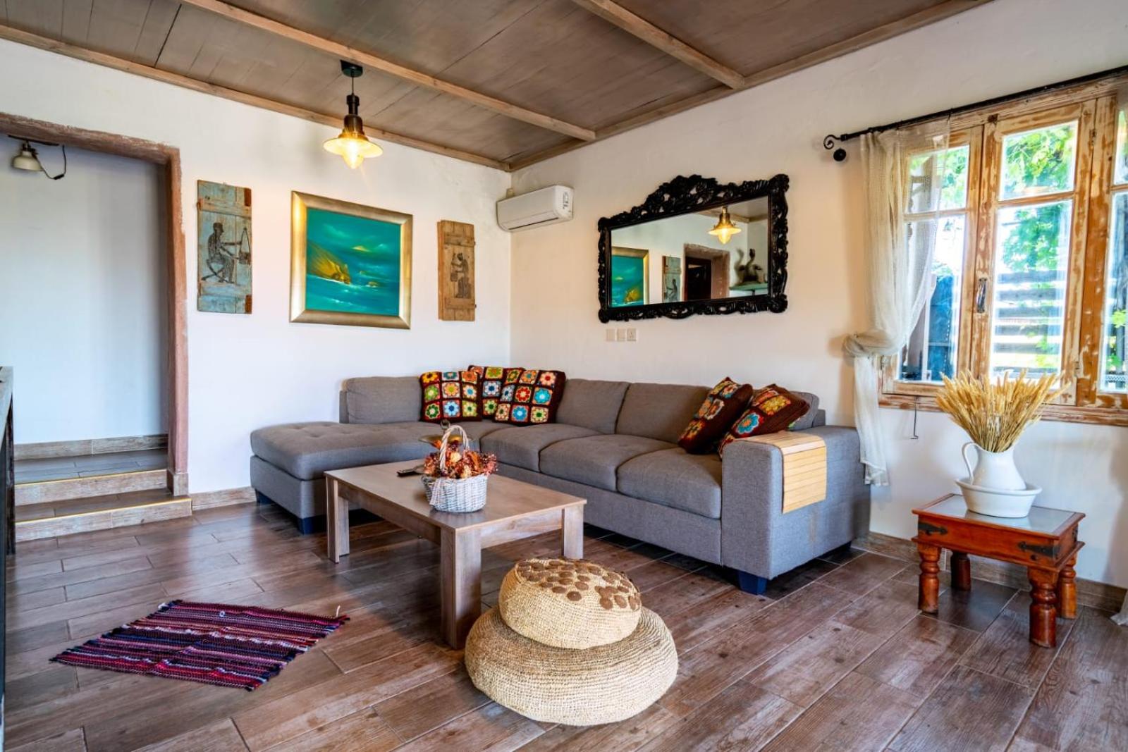 Rozana House