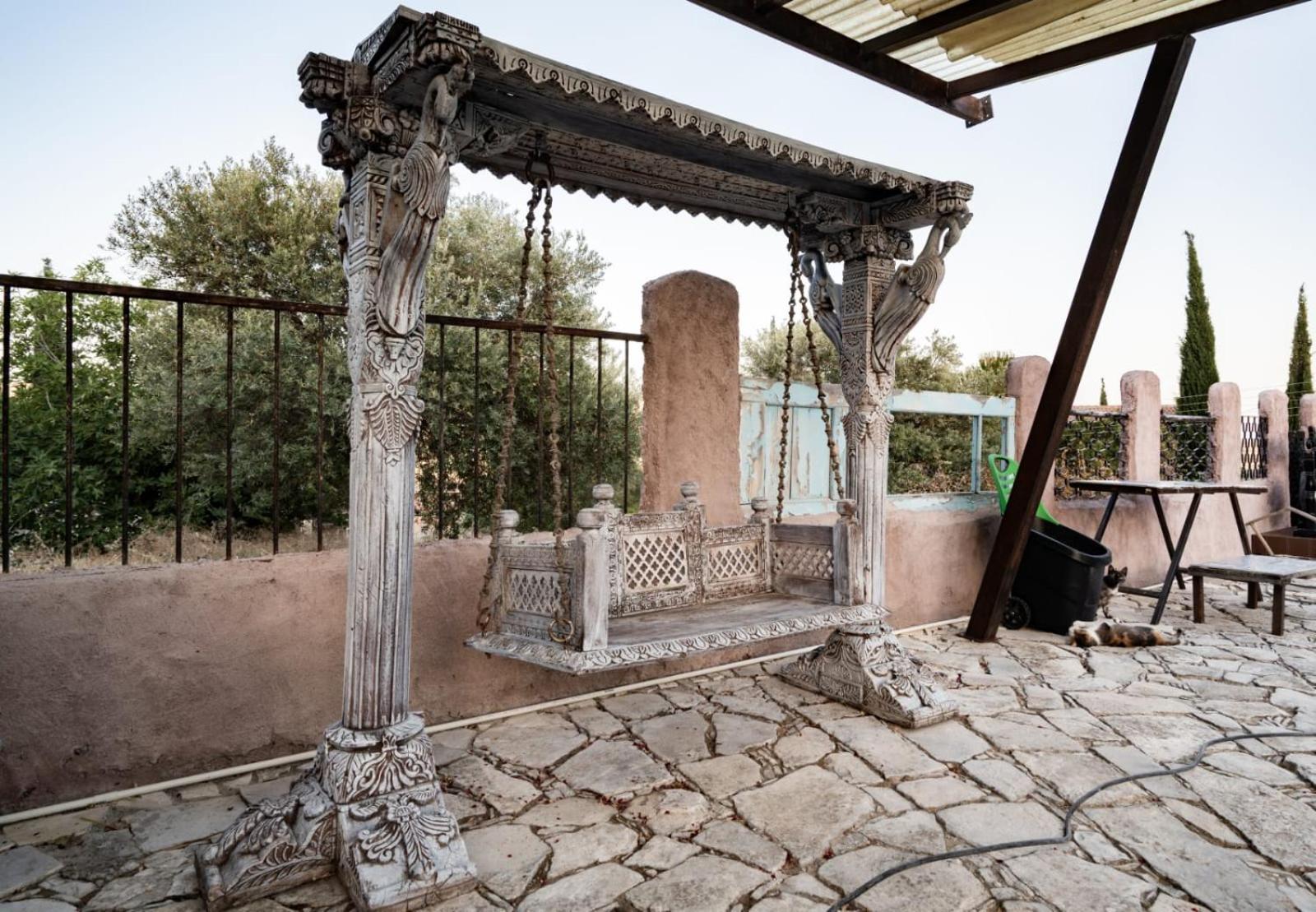 Rozana House