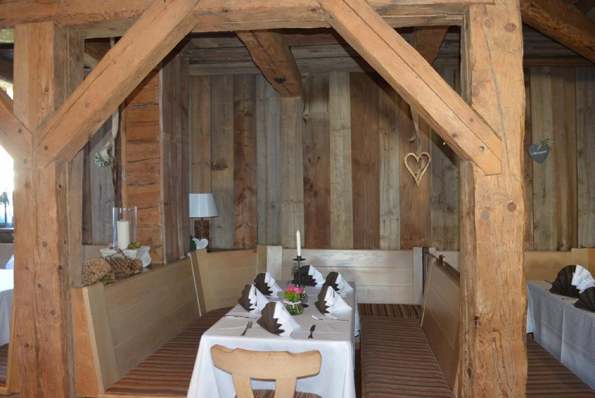 restaurant