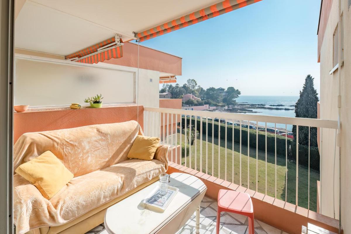 Apartment Boulouris view 4