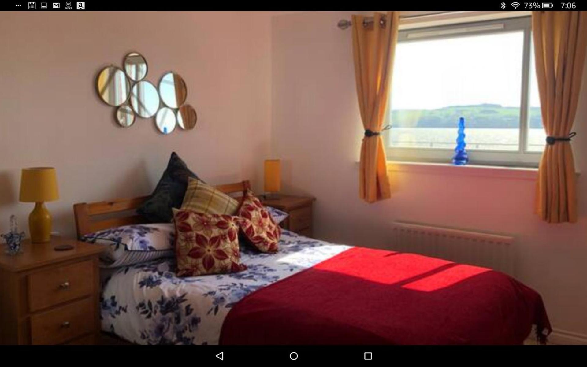 Dundee City Waterfront, 2 Bedroom 2 Bathroom Apartment - Parking and WIFI, short walk to V and A, Bus & Train Stations view 4