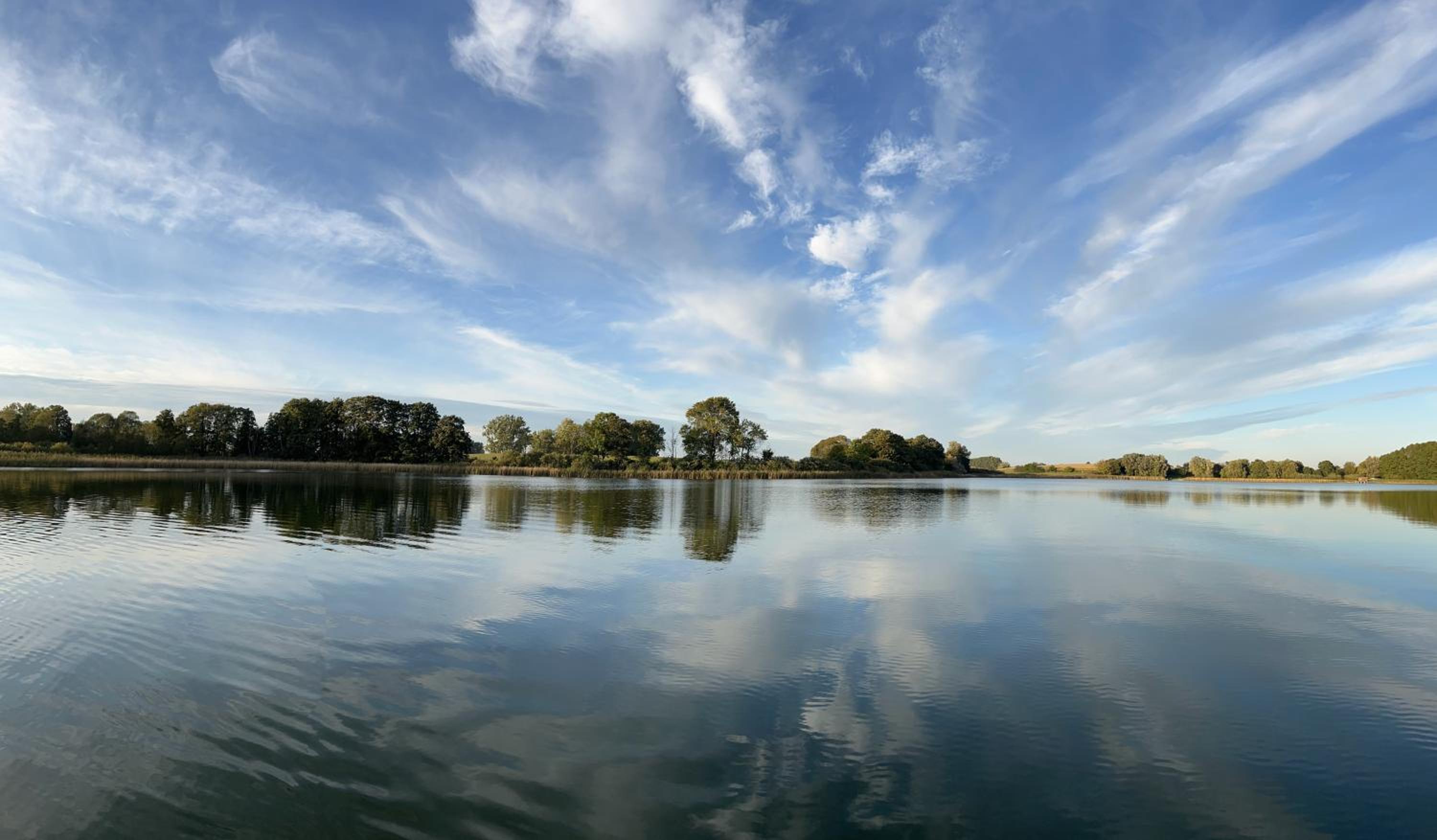 Haus am See mit Steg, Boot, Kamin und Sauna - Mecklenburgische Seenplatte