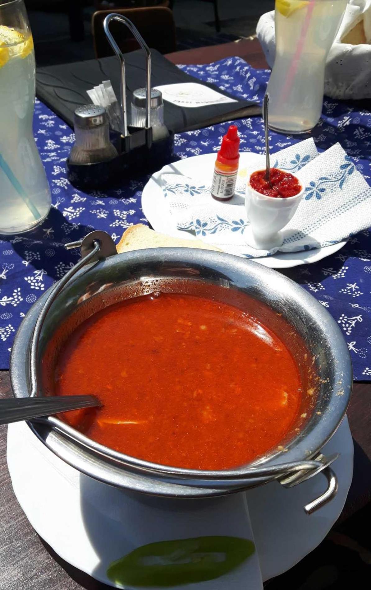 Tassi Halászcsárda-Kárász ház