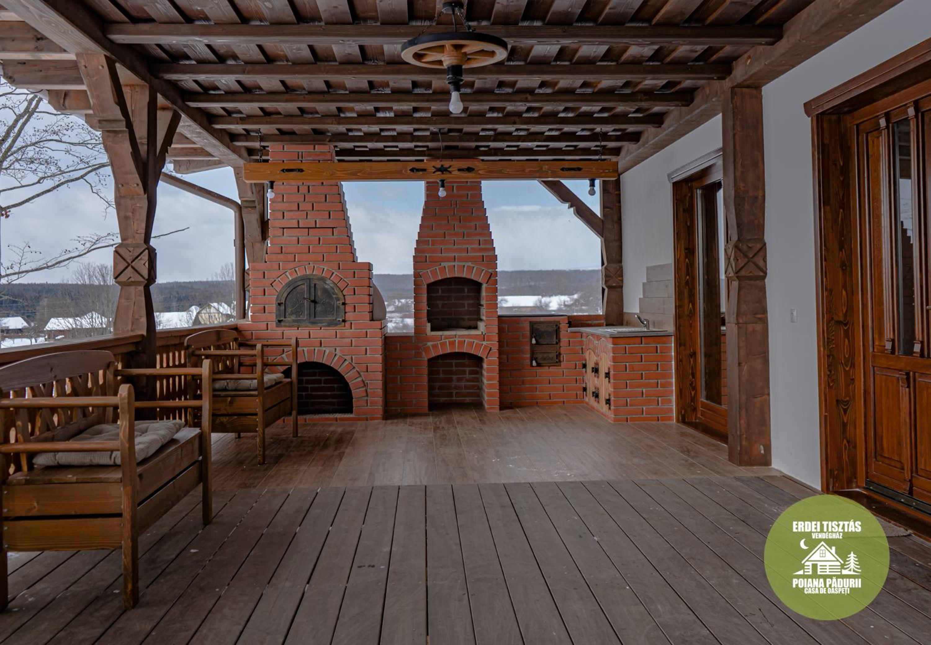 Poiana Pădurii Casa de Oaspeți