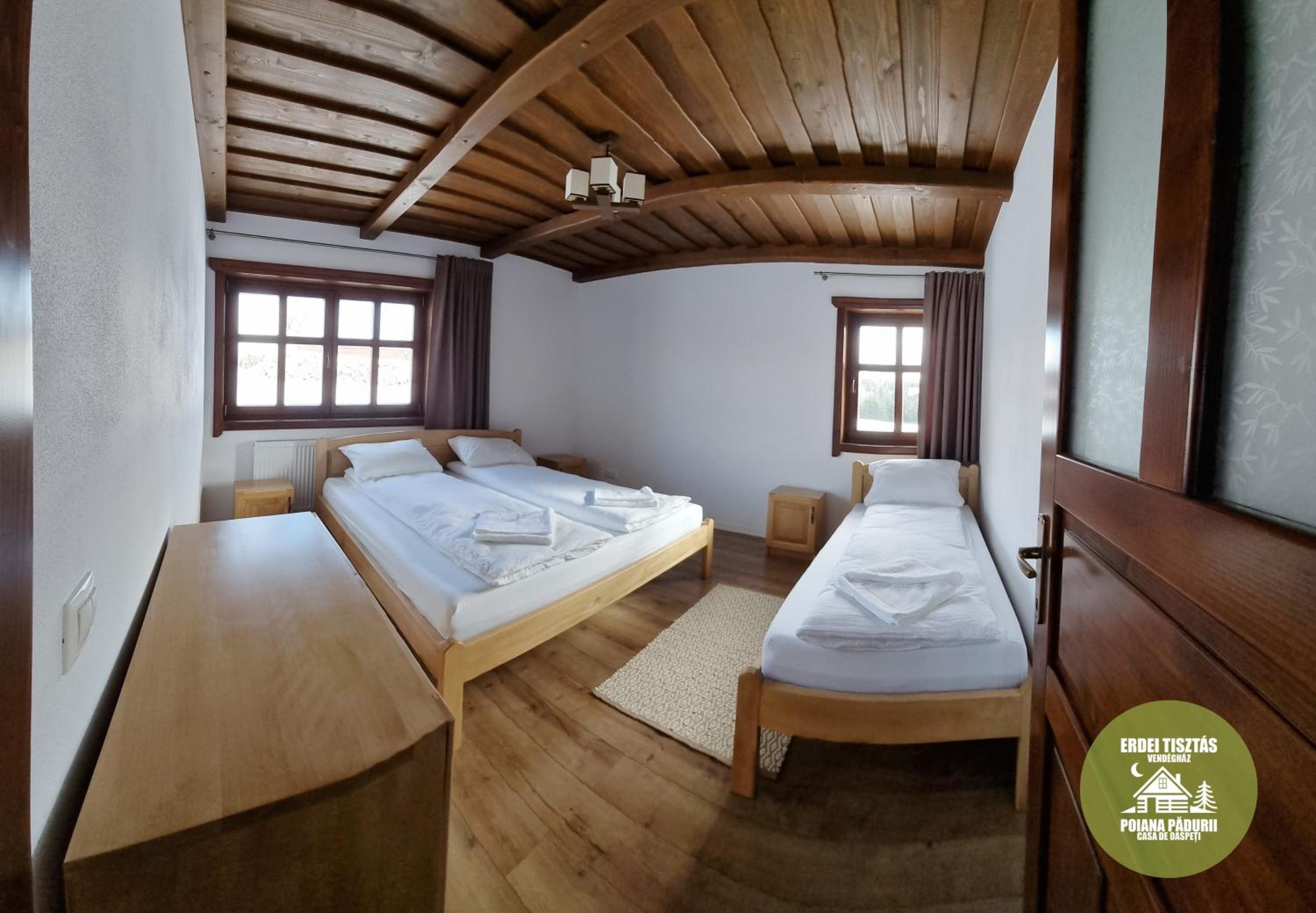 Poiana Pădurii Casa de Oaspeți