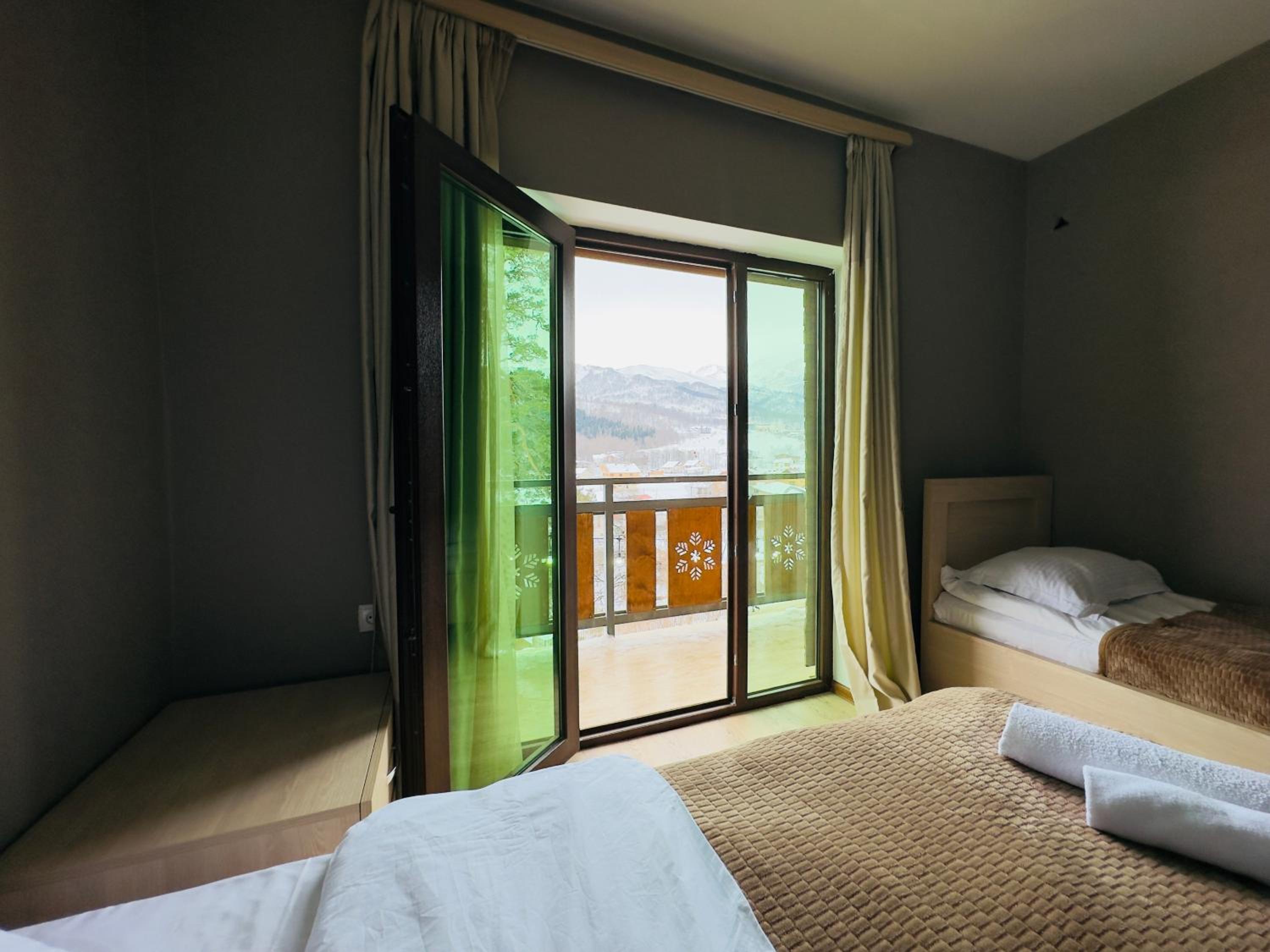 Villa B Barleon-Bakuriani view 2