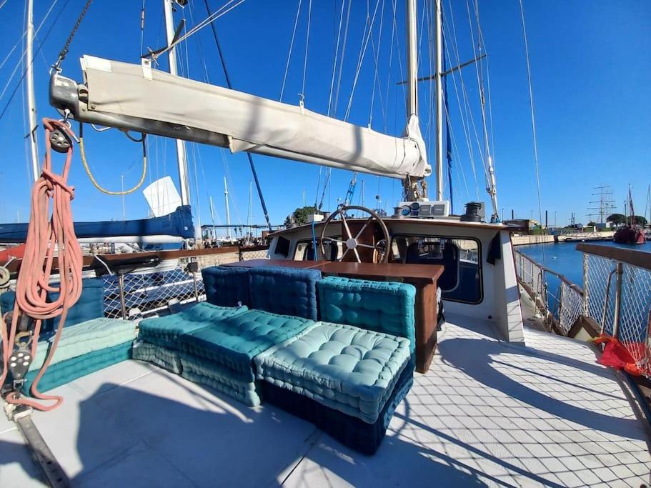 Excelente Velero Clásico en Valencia