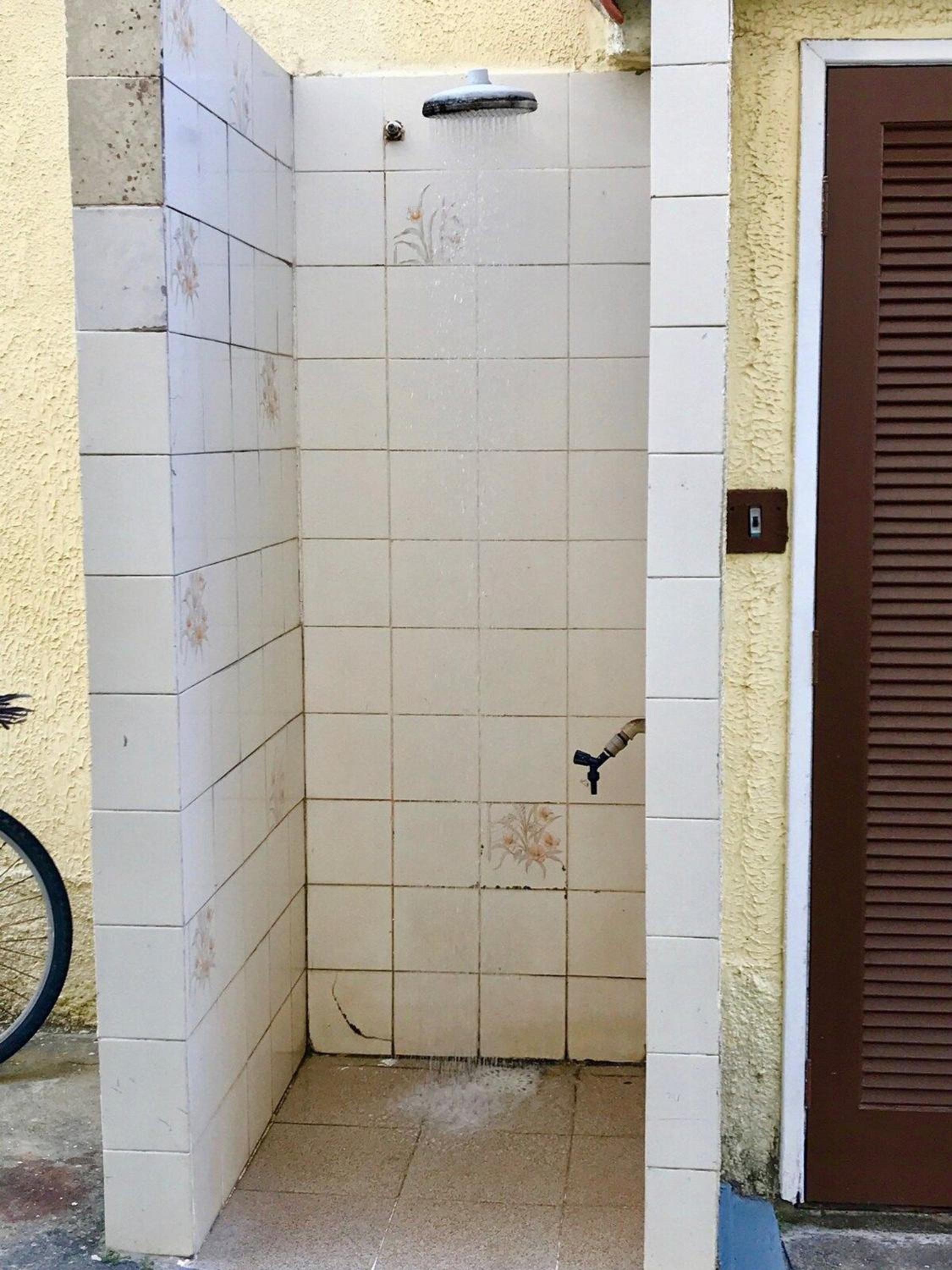 Duplex 450m da Praia do Peró, Roupa Cama e Banho, Wi-Fi, TV a Cabo, Estacionamento