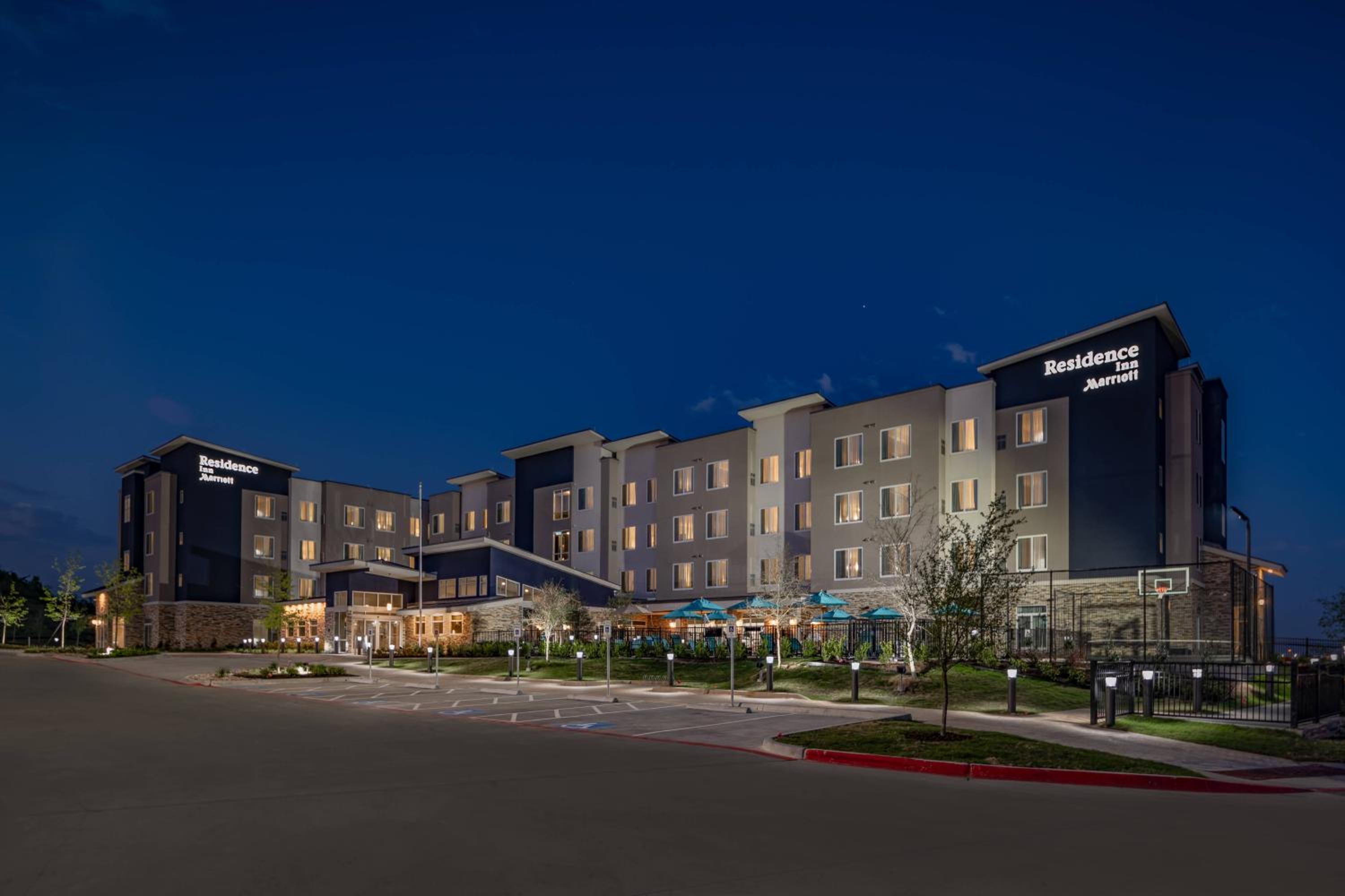 Hotel Residence Inn by Marriott Dallas at The Canyon - Image 1