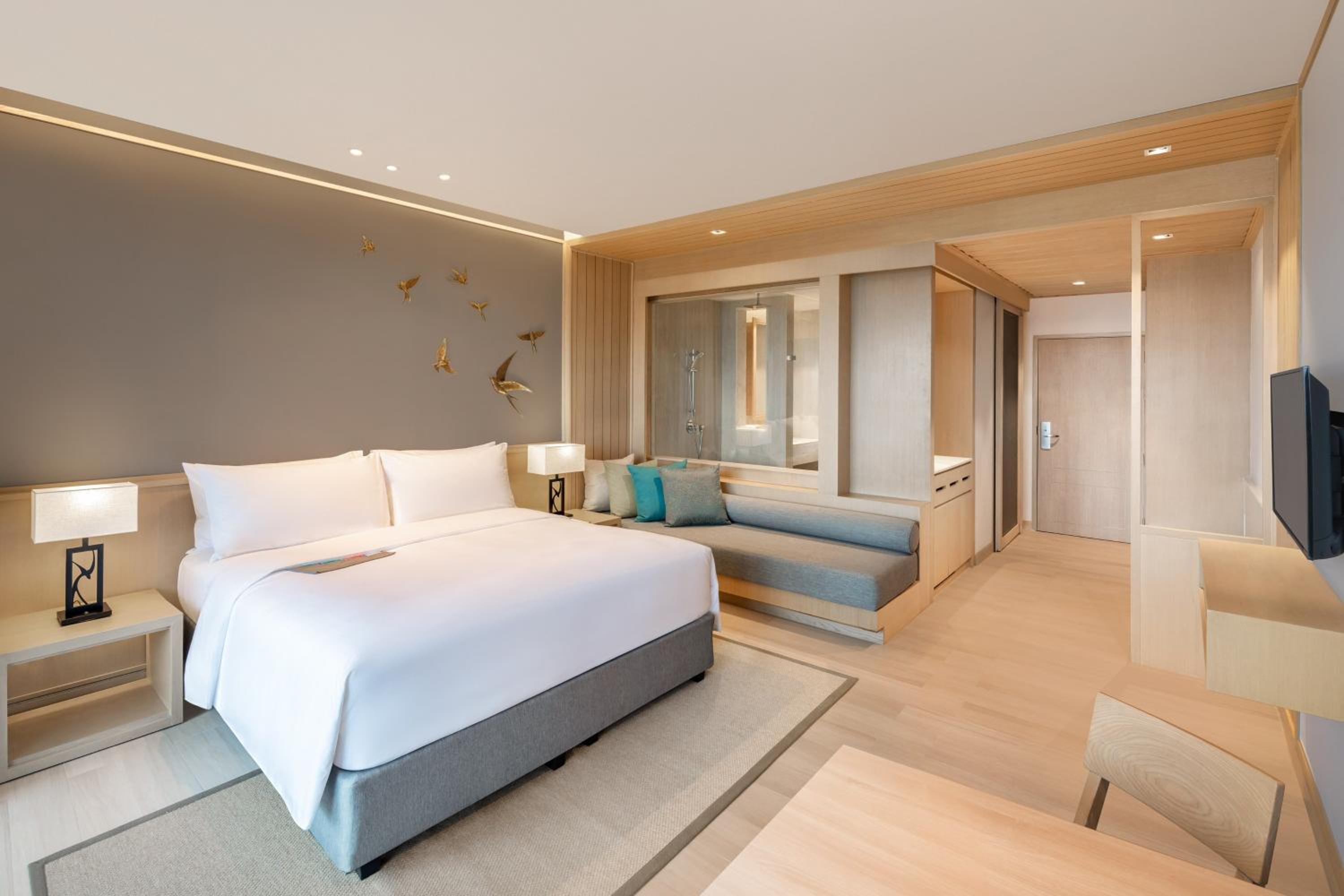 Le Meridien Khao Lak Resort & Spa