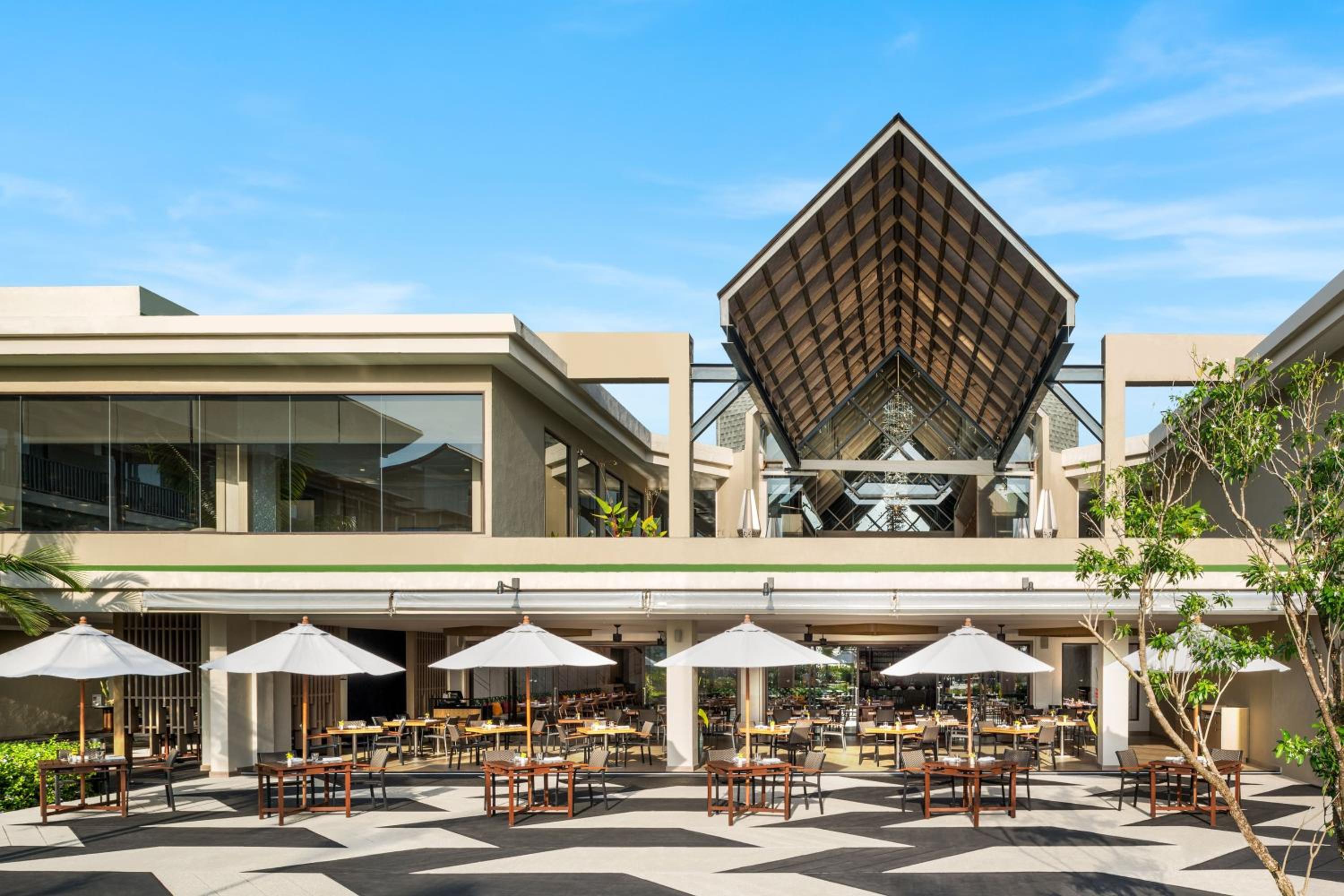 Le Meridien Khao Lak Resort & Spa