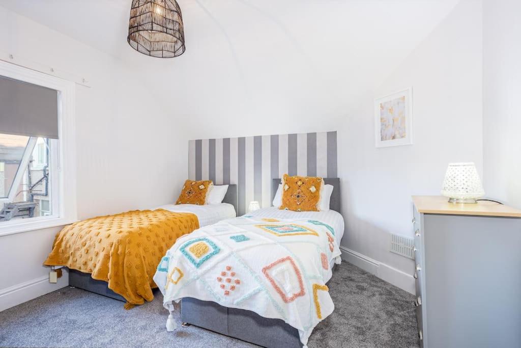 Beautiful newly refurbished apartment close to the promenade. view 4