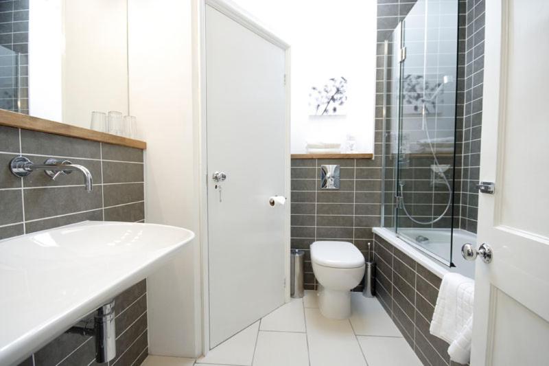 Bath View Apartments