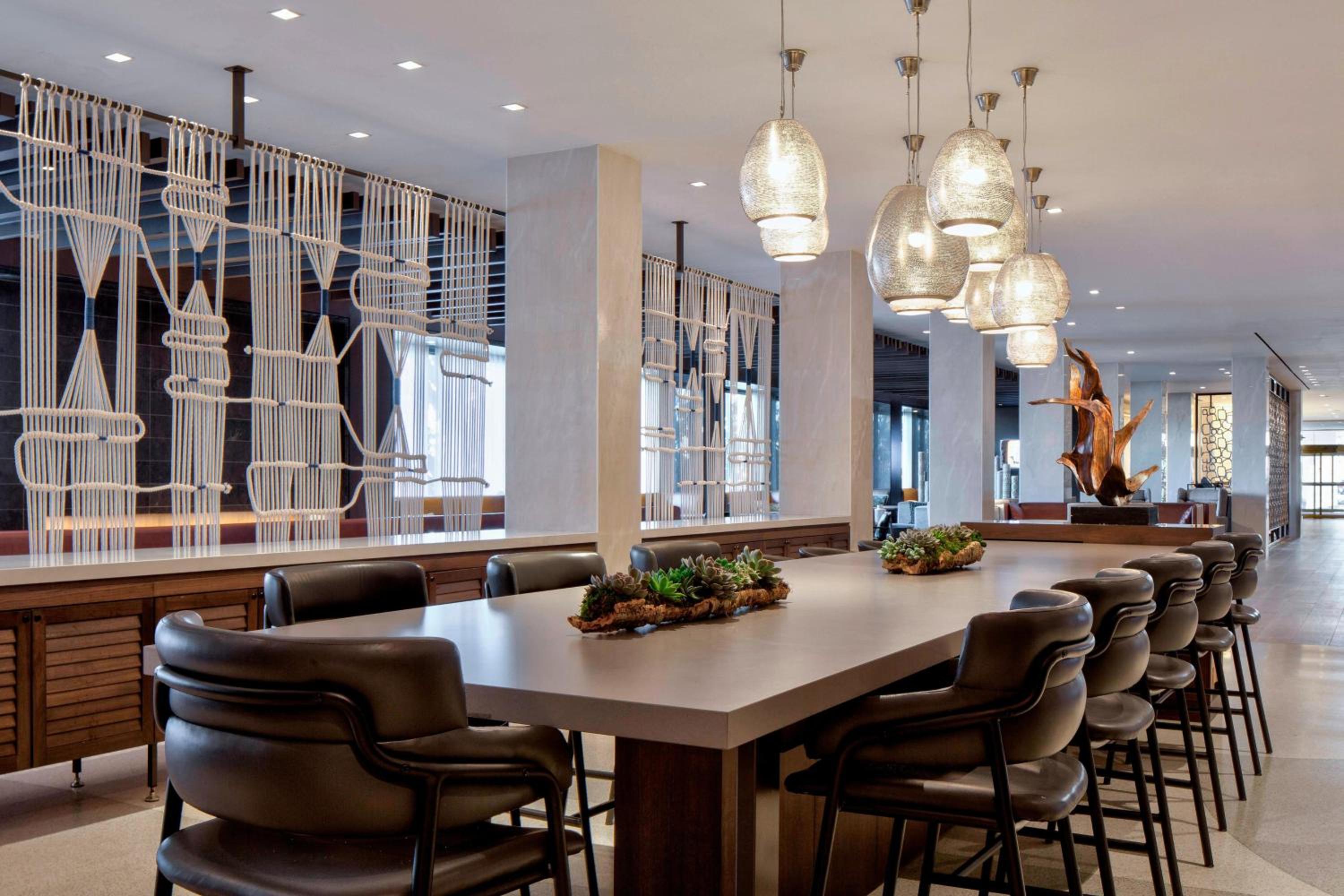 New York LaGuardia Airport Marriott - Property Image 1