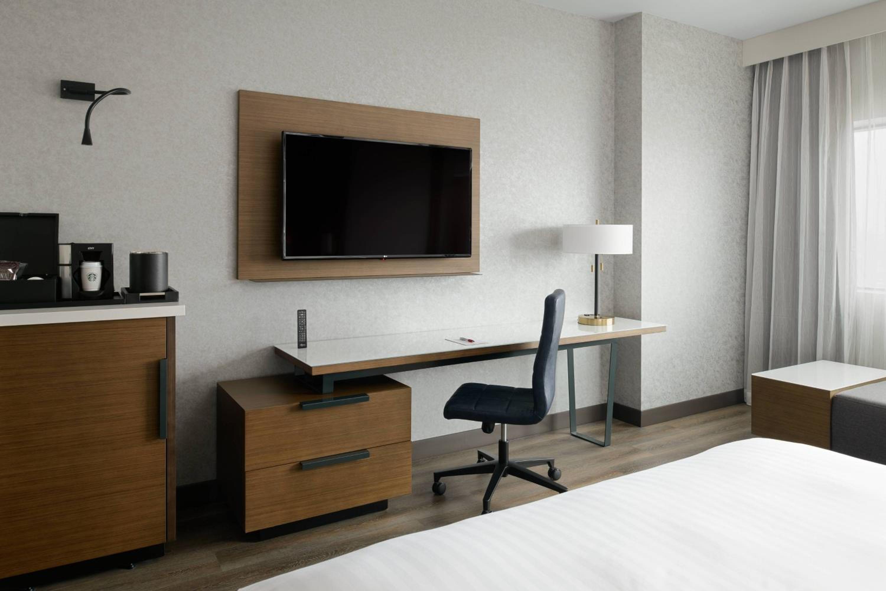 Marriott Tacoma Downtown - Property Image 7