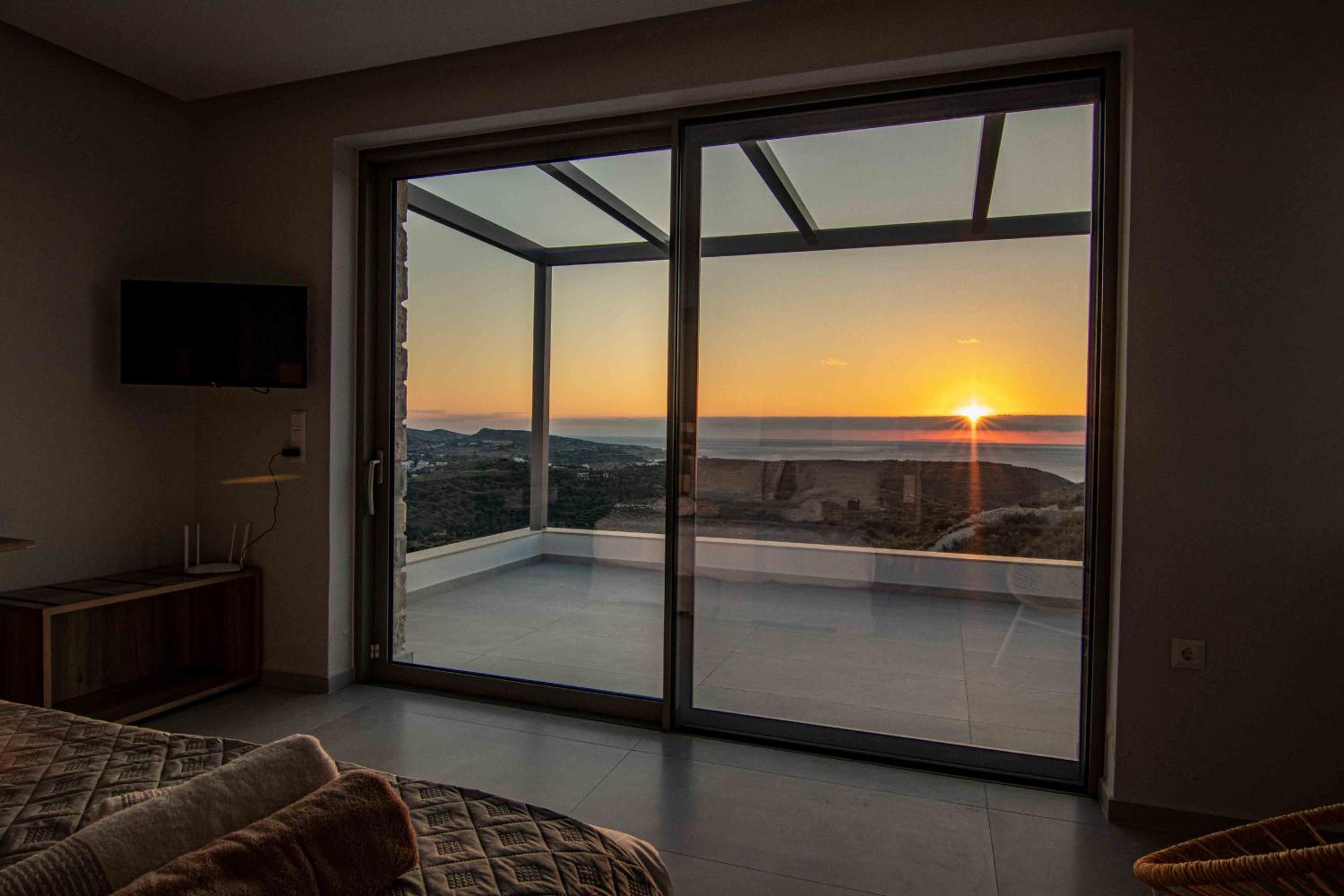 Crete Villa Paseathea, Luxurious Pool Getaway