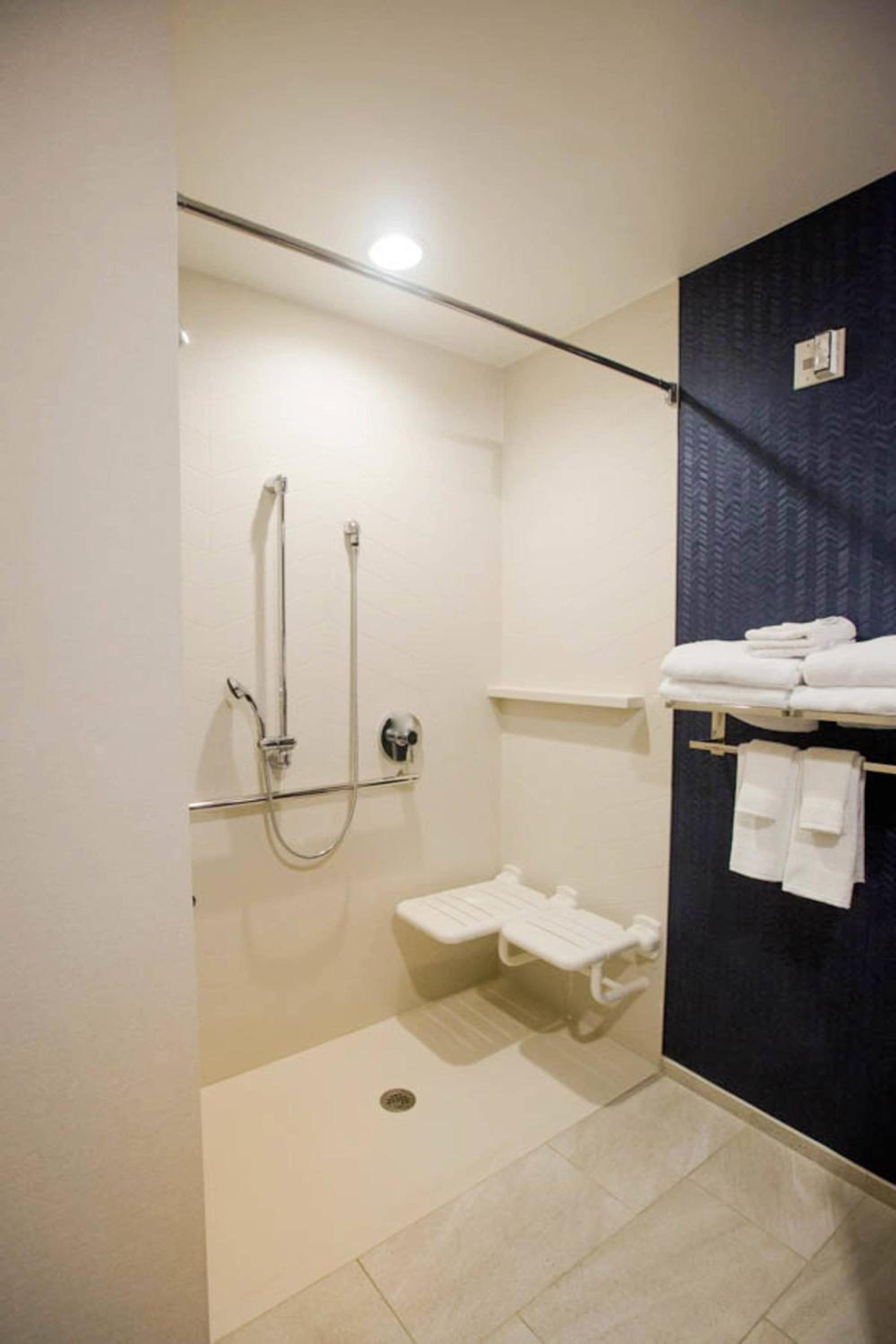 Fairfield Inn Suites by Marriott Philadelphia Broomall/Newtown Square - Property Image 33