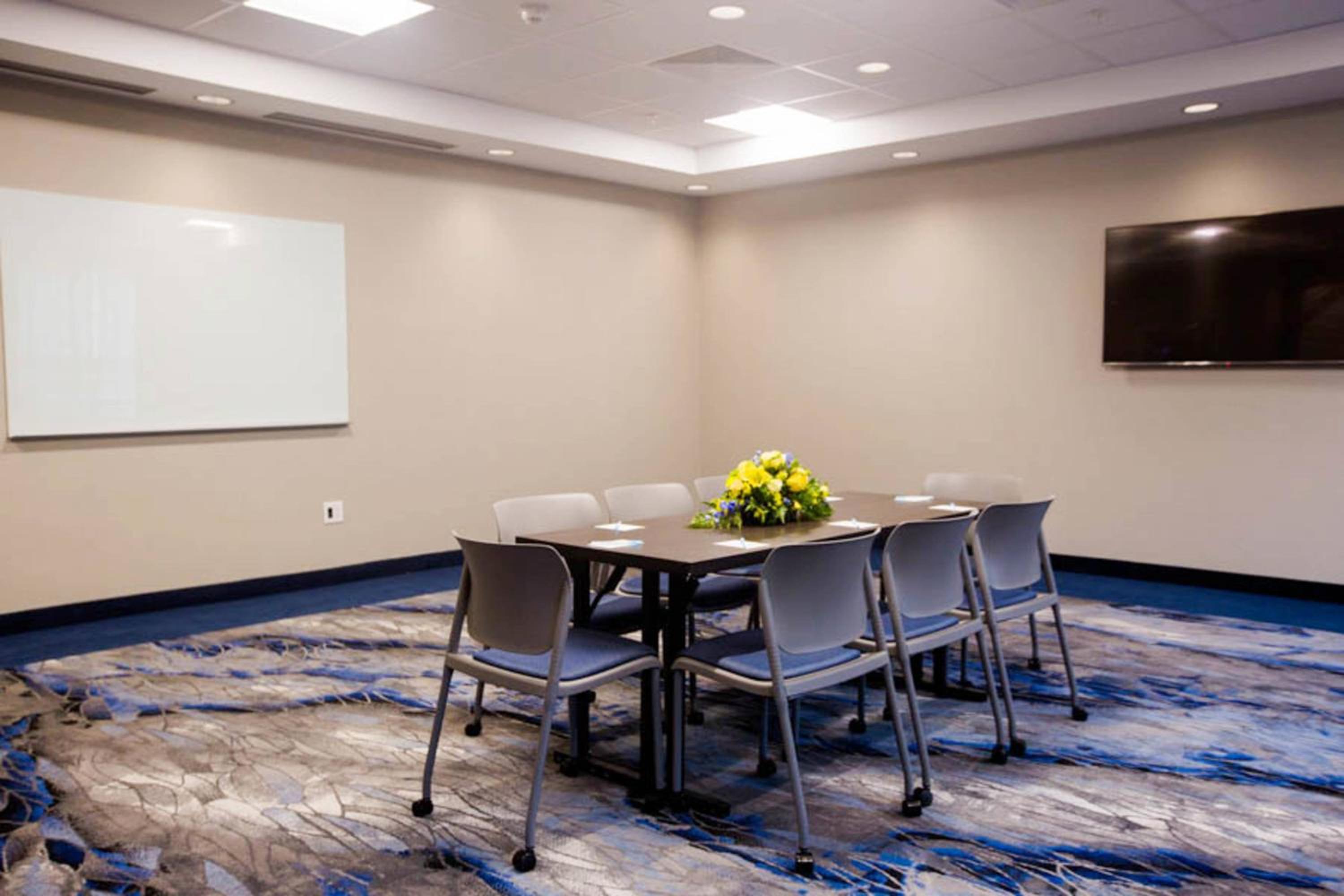 Fairfield Inn Suites by Marriott Philadelphia Broomall/Newtown Square - Property Image 19