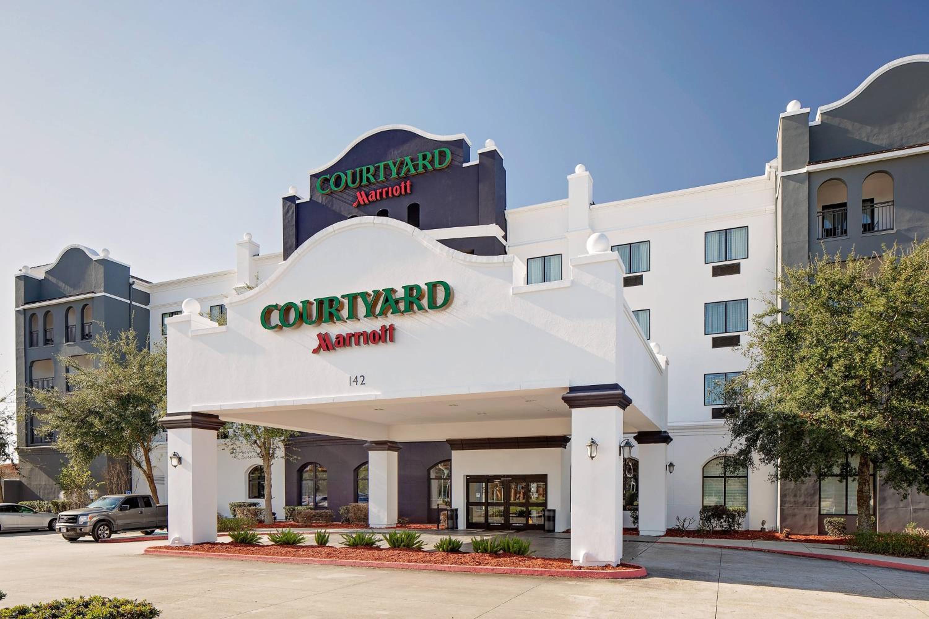 Houma Vacations - Courtyard by Marriott Houma - Property Image 2