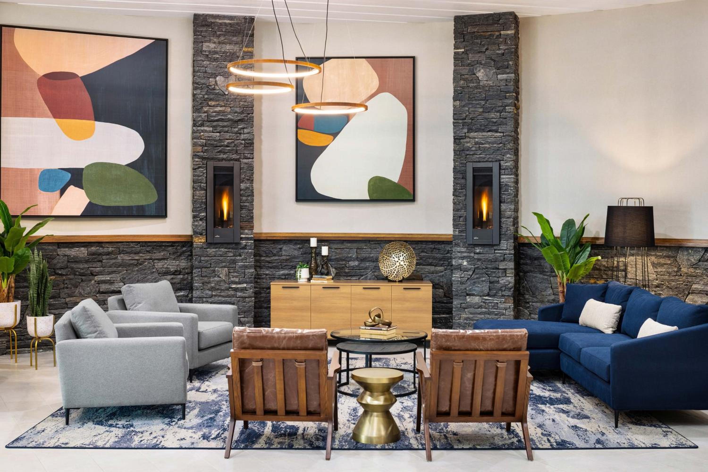 Grande Prairie Vacations - Delta Hotels by Marriott Grande Prairie Airport - Property Image 3