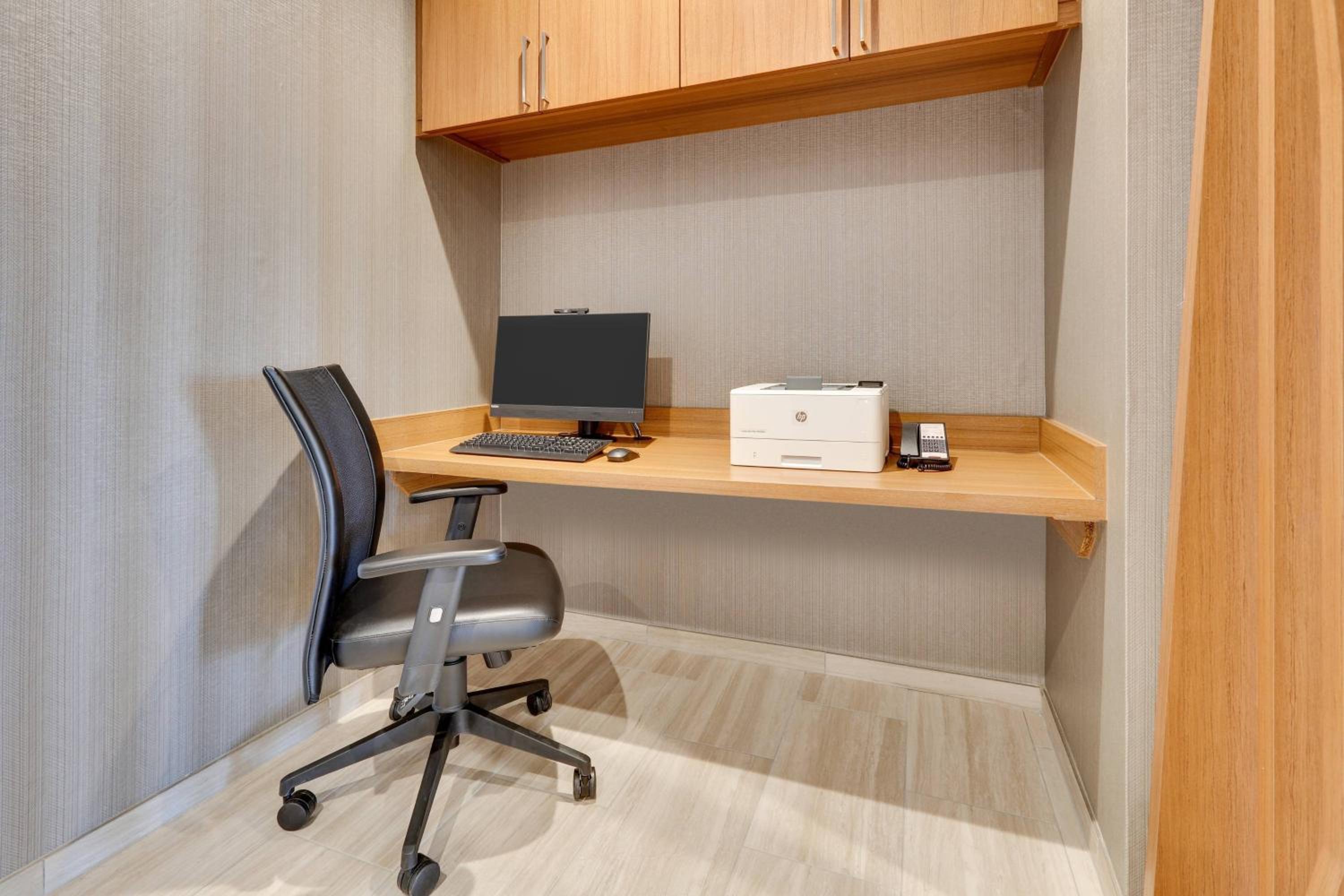 Mansfield Vacations - SpringHill Suites by Marriott Dallas Mansfield - Property Image 4
