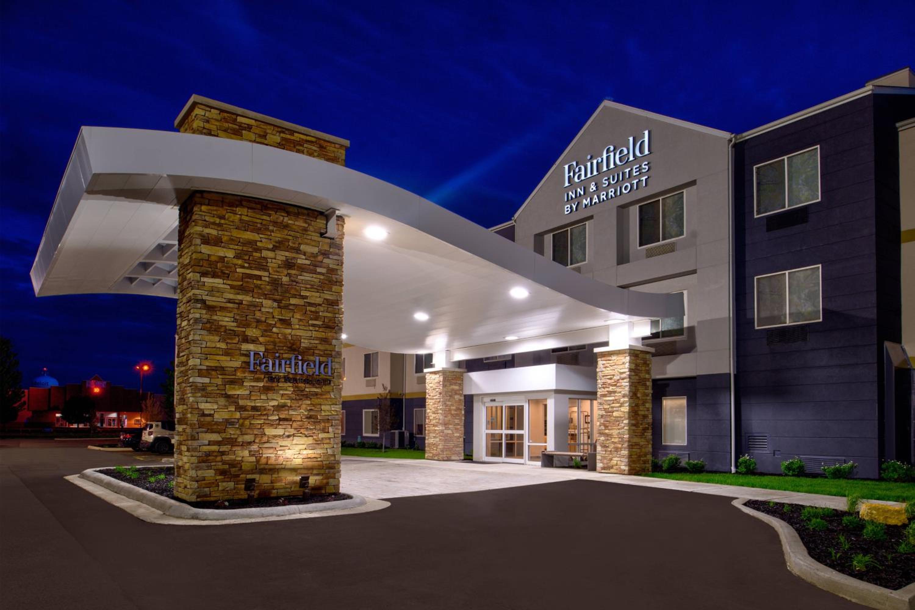 Rockford Vacations - Fairfield Inn and Suites Beloit - Property Image 1