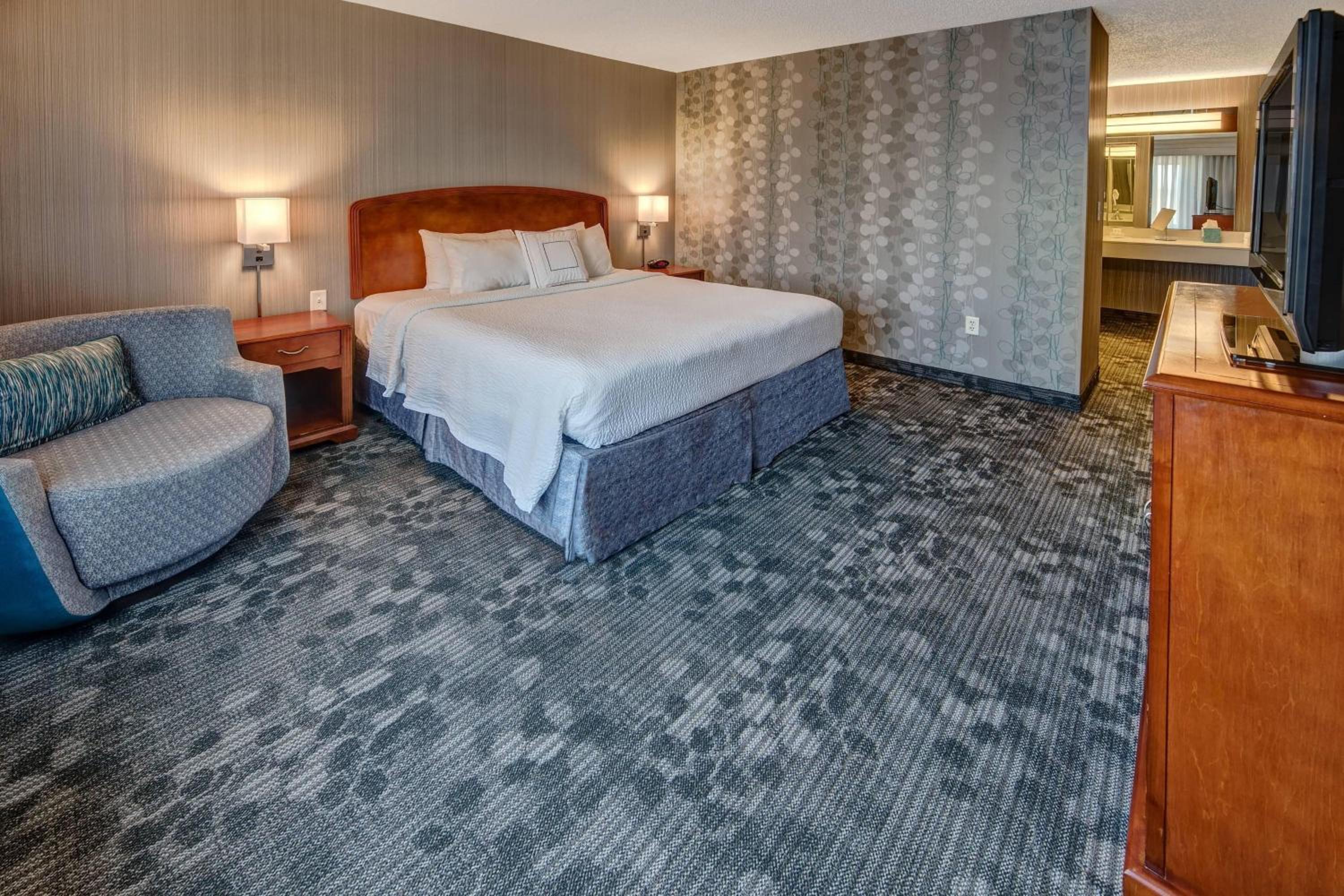 Springfield Vacations - Courtyard by Marriott Springfield - Property Image 4