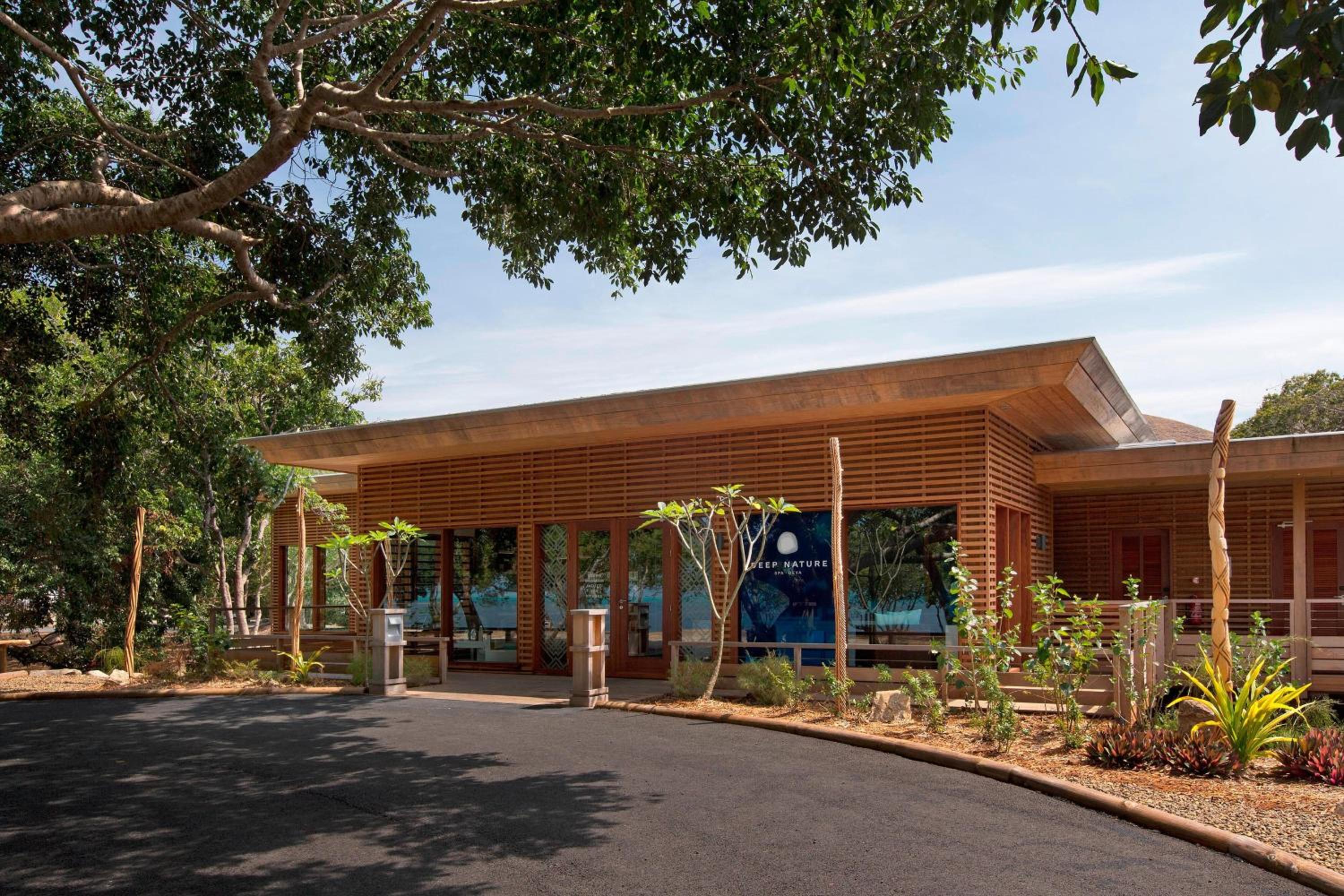 Sheraton New Caledonia Deva Spa & Golf Resort