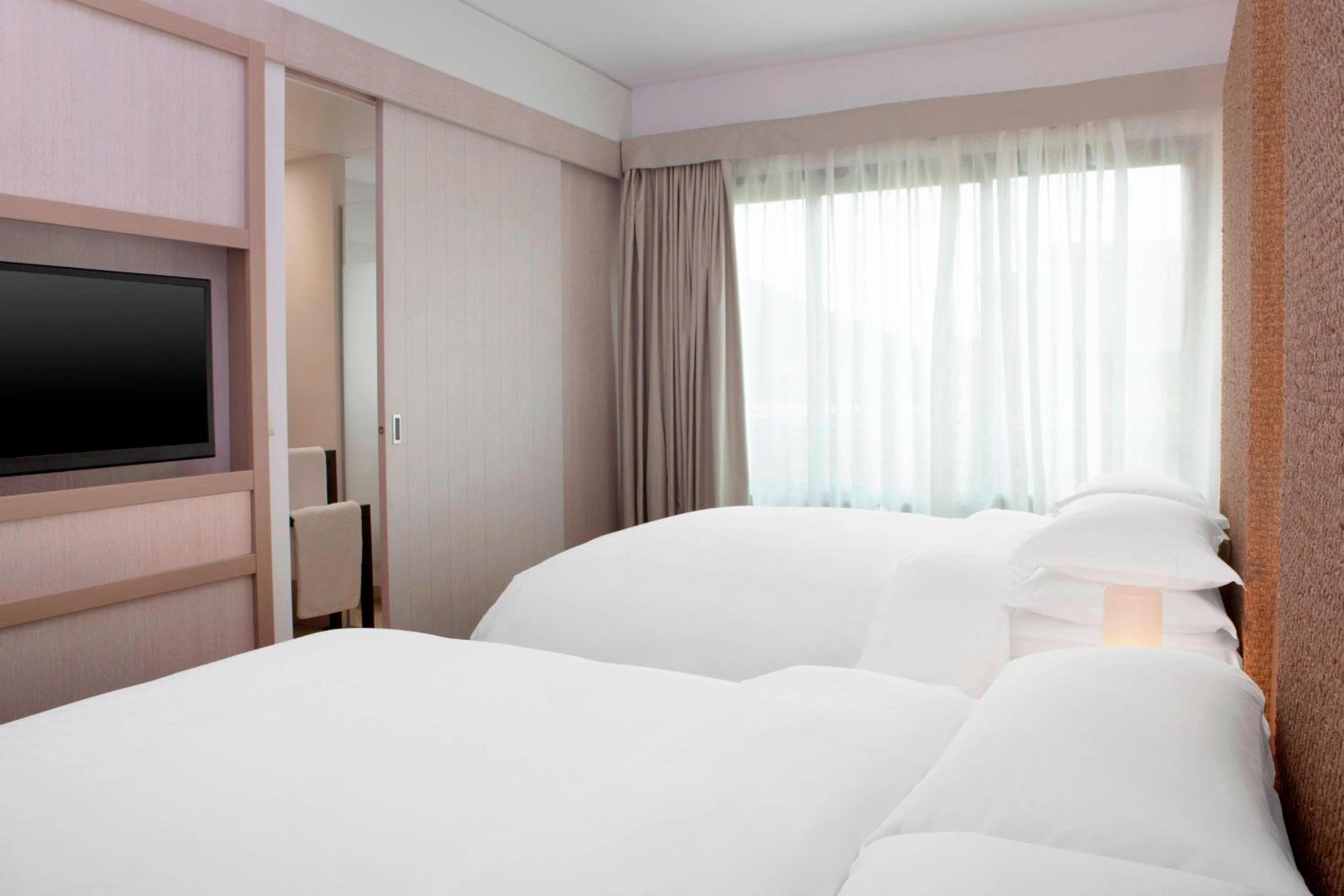 Sheraton New Caledonia Deva Spa & Golf Resort