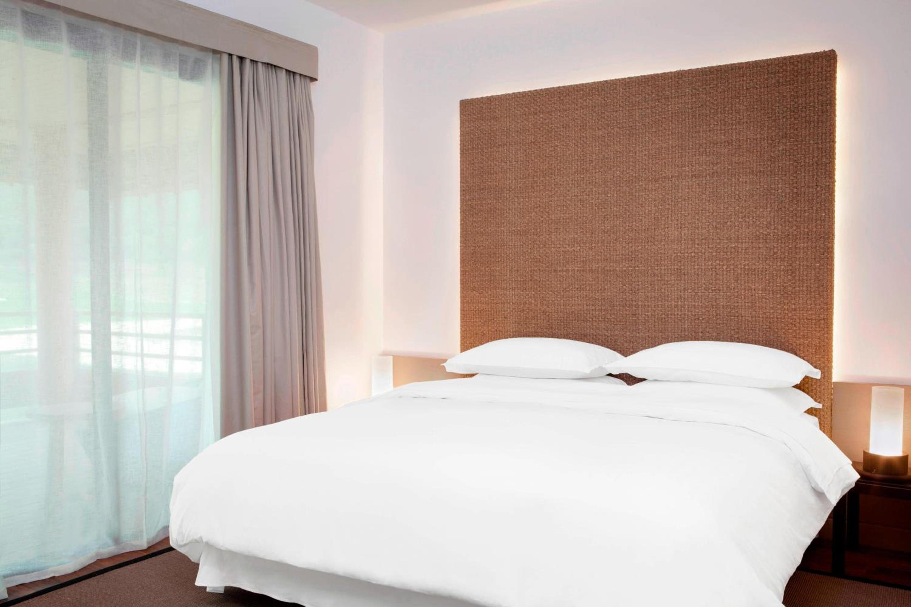 Sheraton New Caledonia Deva Spa & Golf Resort