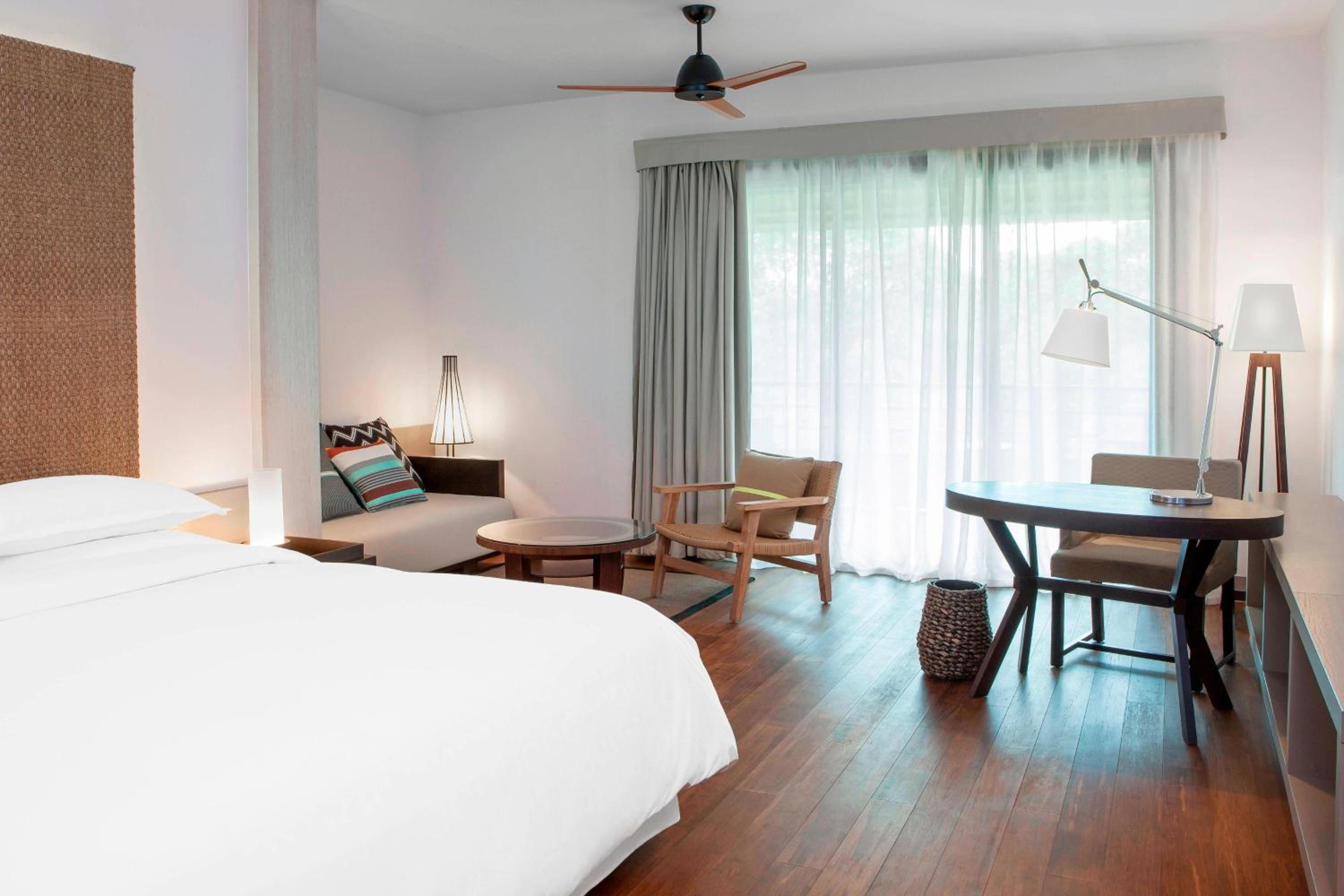 Sheraton New Caledonia Deva Spa & Golf Resort