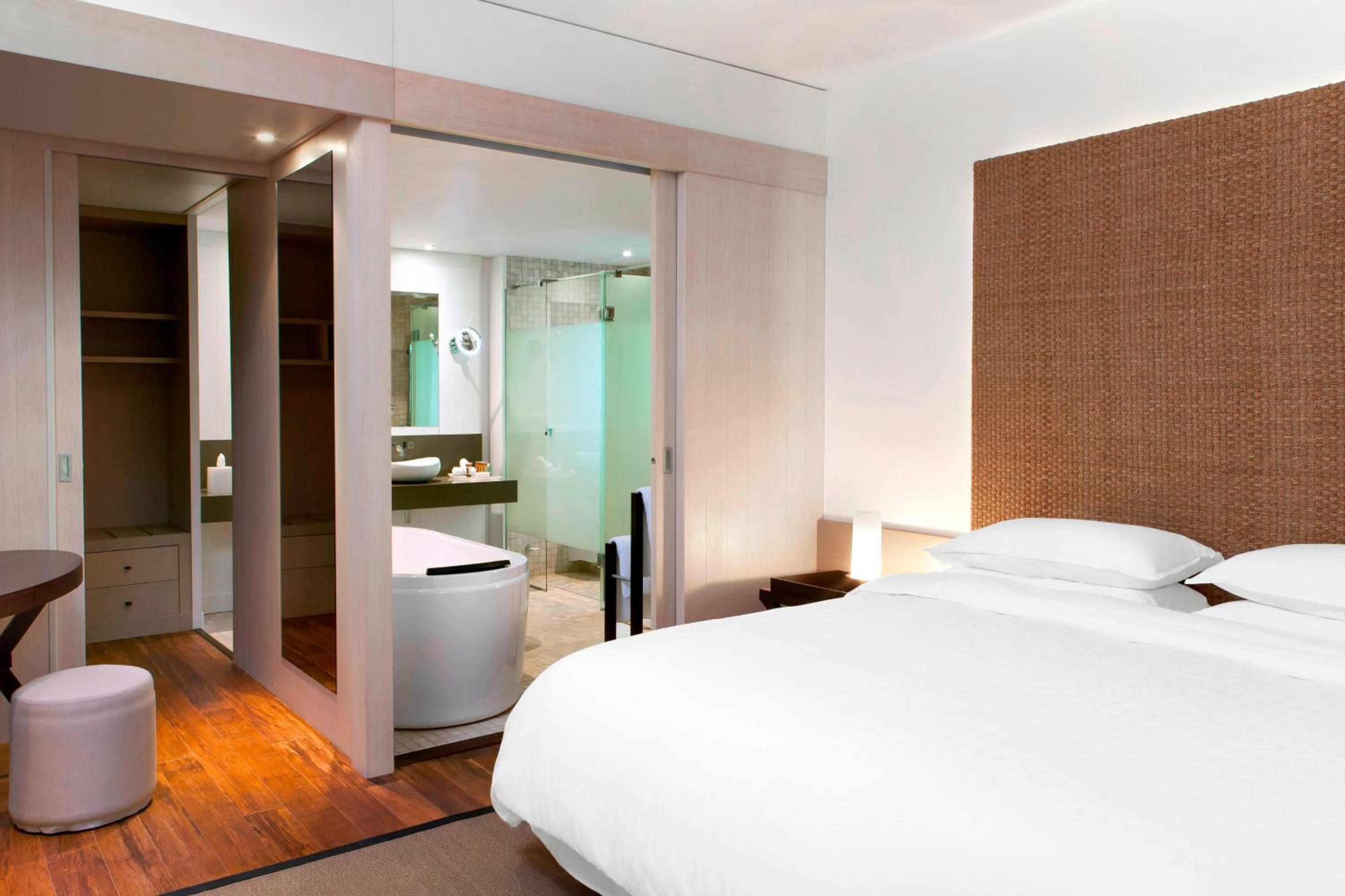 Sheraton New Caledonia Deva Spa & Golf Resort