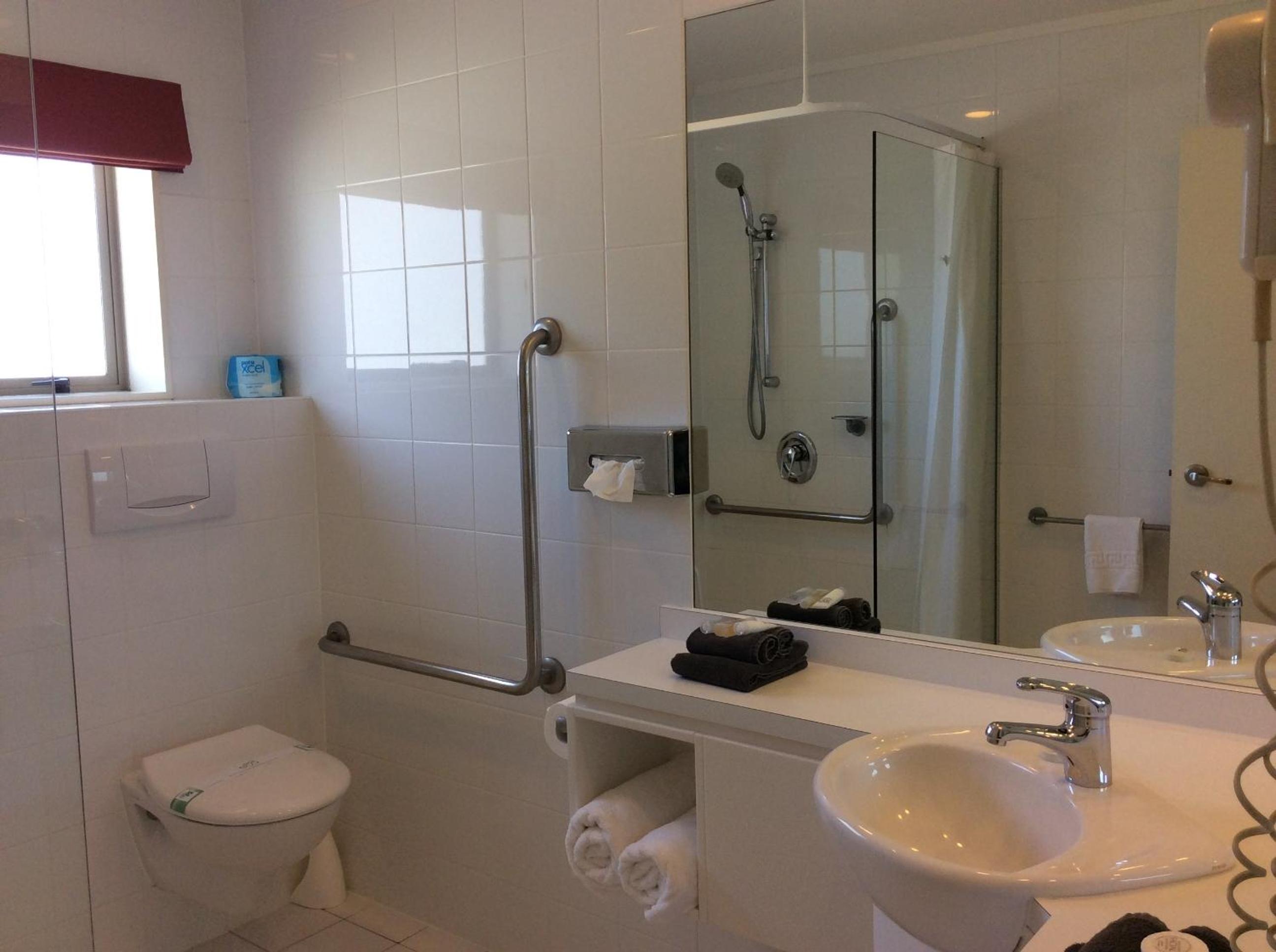 Cornwall Motor Lodge, photo 37