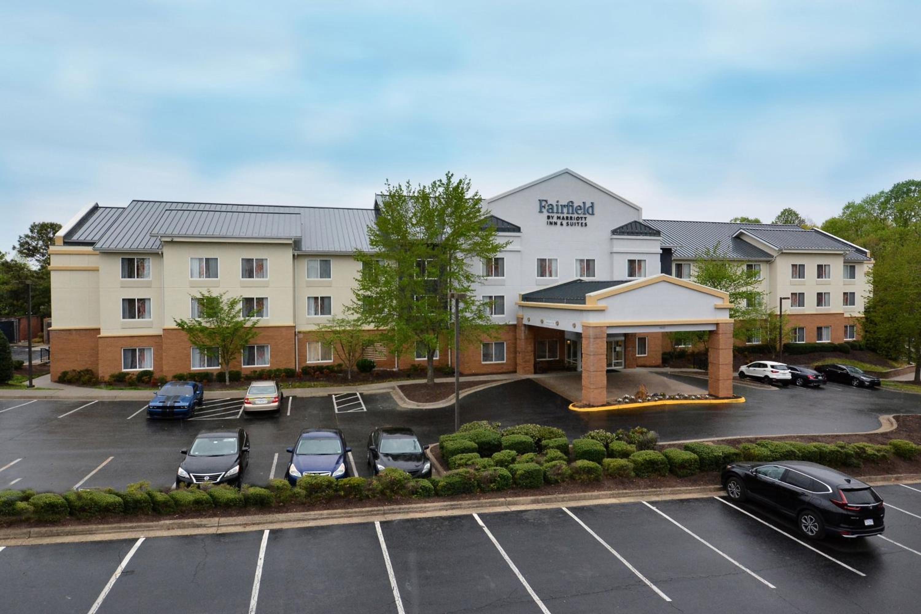 Hotel Fairfield Inn & Suites by Marriott Richmond Innsbrook - Image 1