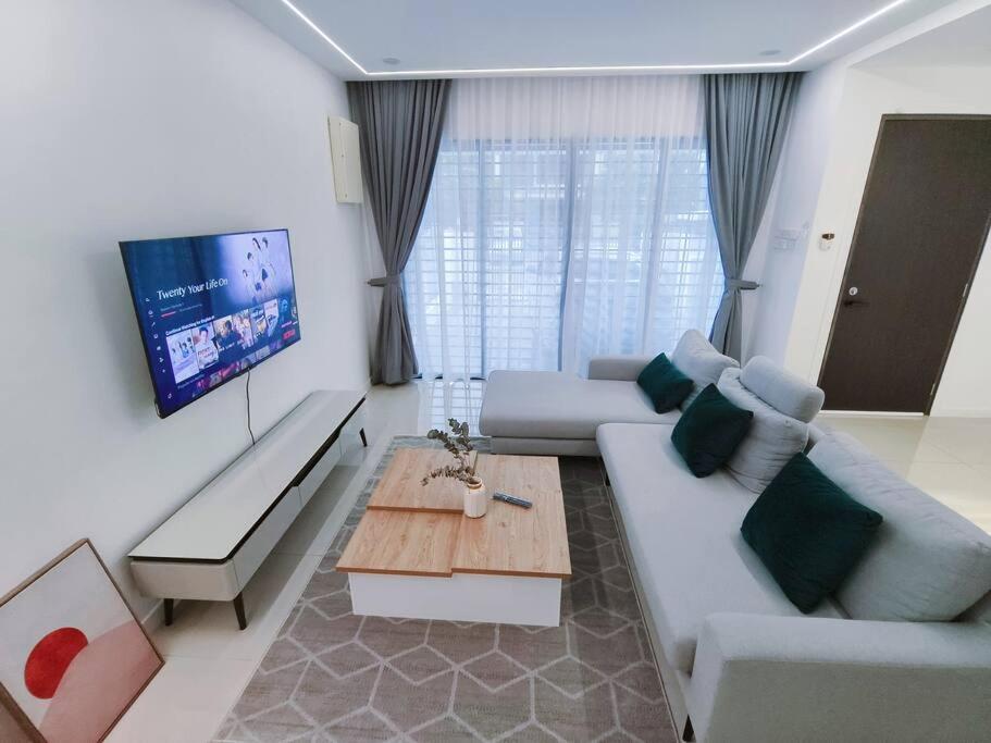 H+M Residence [5min]to Setia City Convention photo 3