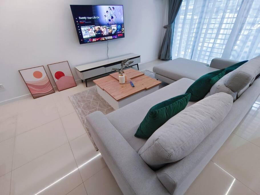 H+M Residence [5min]to Setia City Convention photo 4