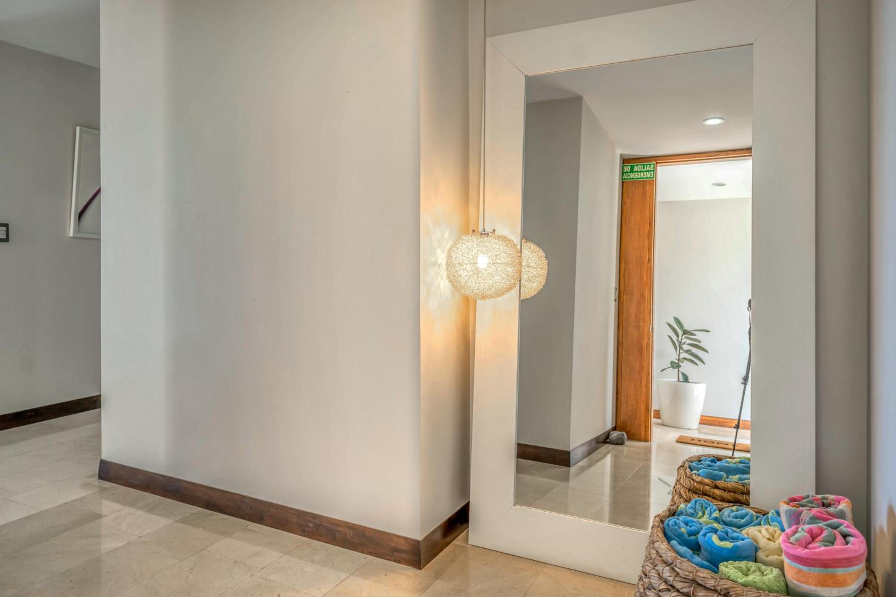 Altos de Montserrat 2 1 - Property Image 1