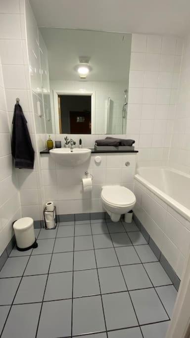 Stunning Modern 2bed Apt Near Dublin City& Airport