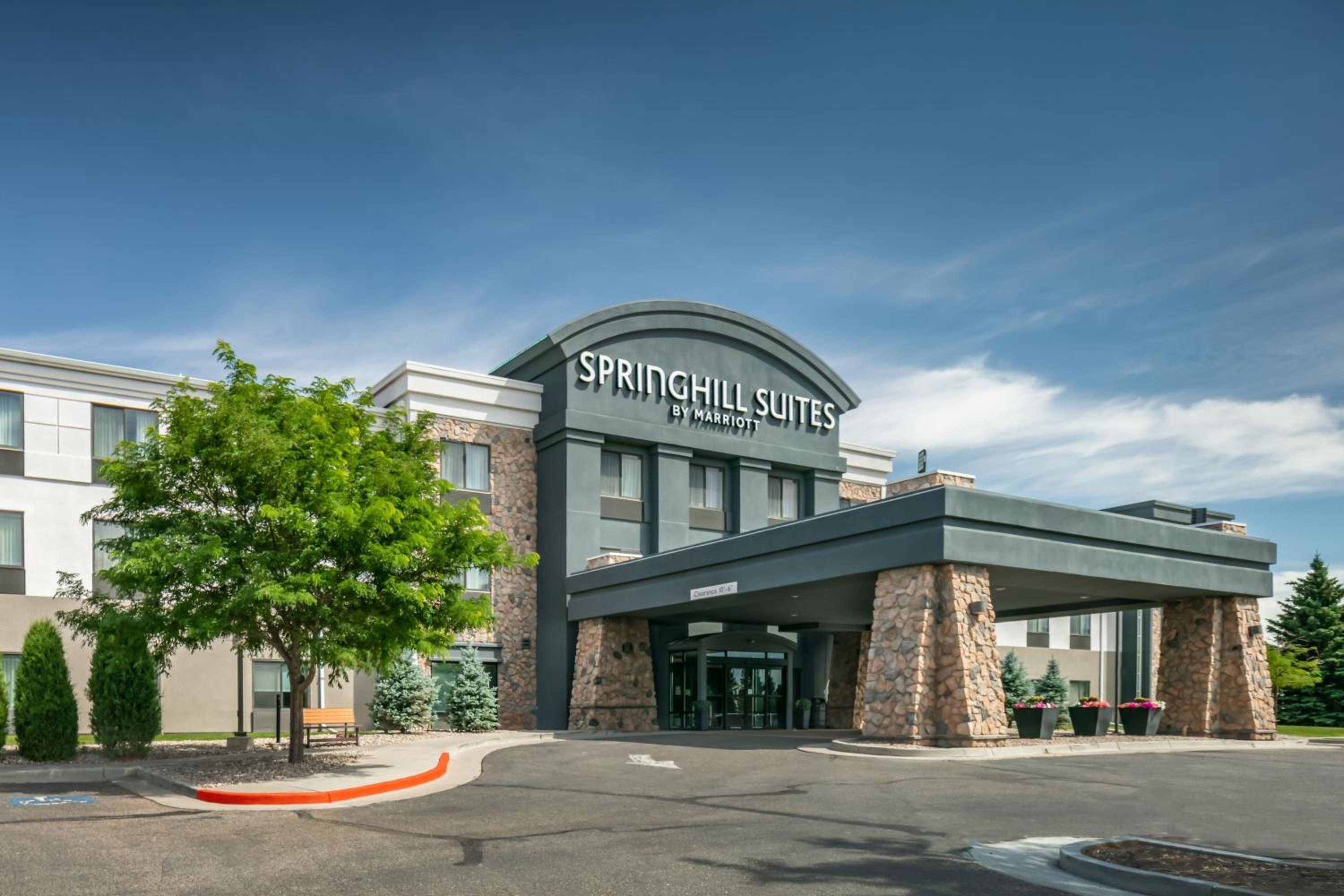 Hotel SpringHill Suites by Marriott Cheyenne - Image 1