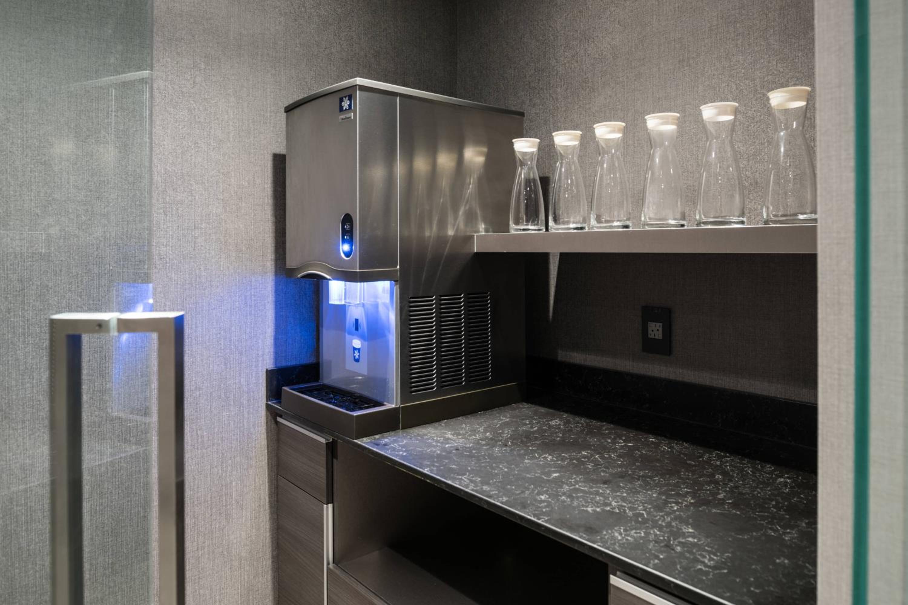 AC Hotel by Marriott Boston Cambridge - Property Image 12