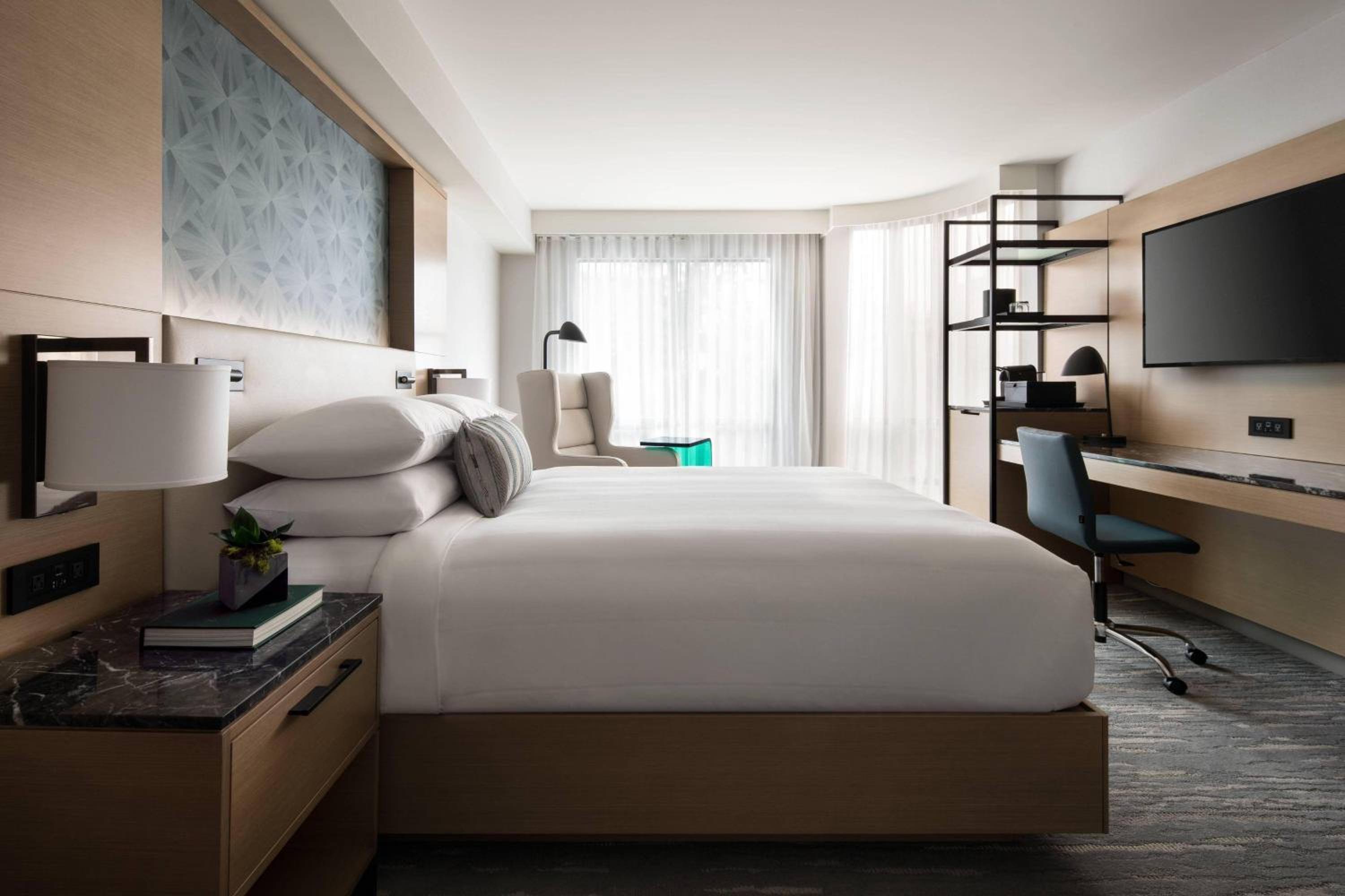 Vancouver Airport Marriott Hotel-2