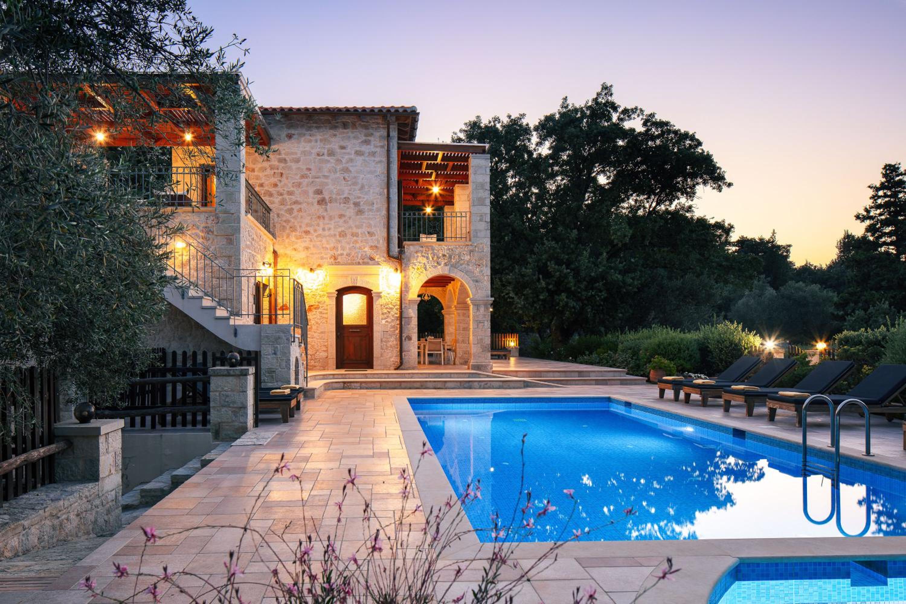 Vederi Estate
