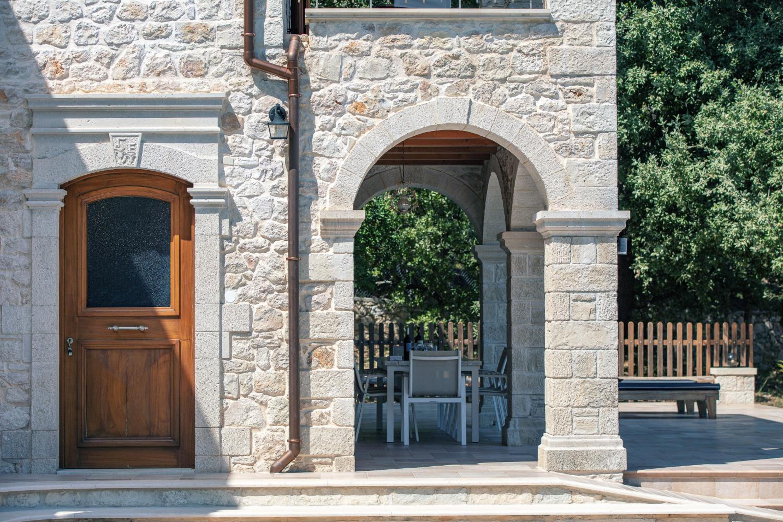 Vederi Estate